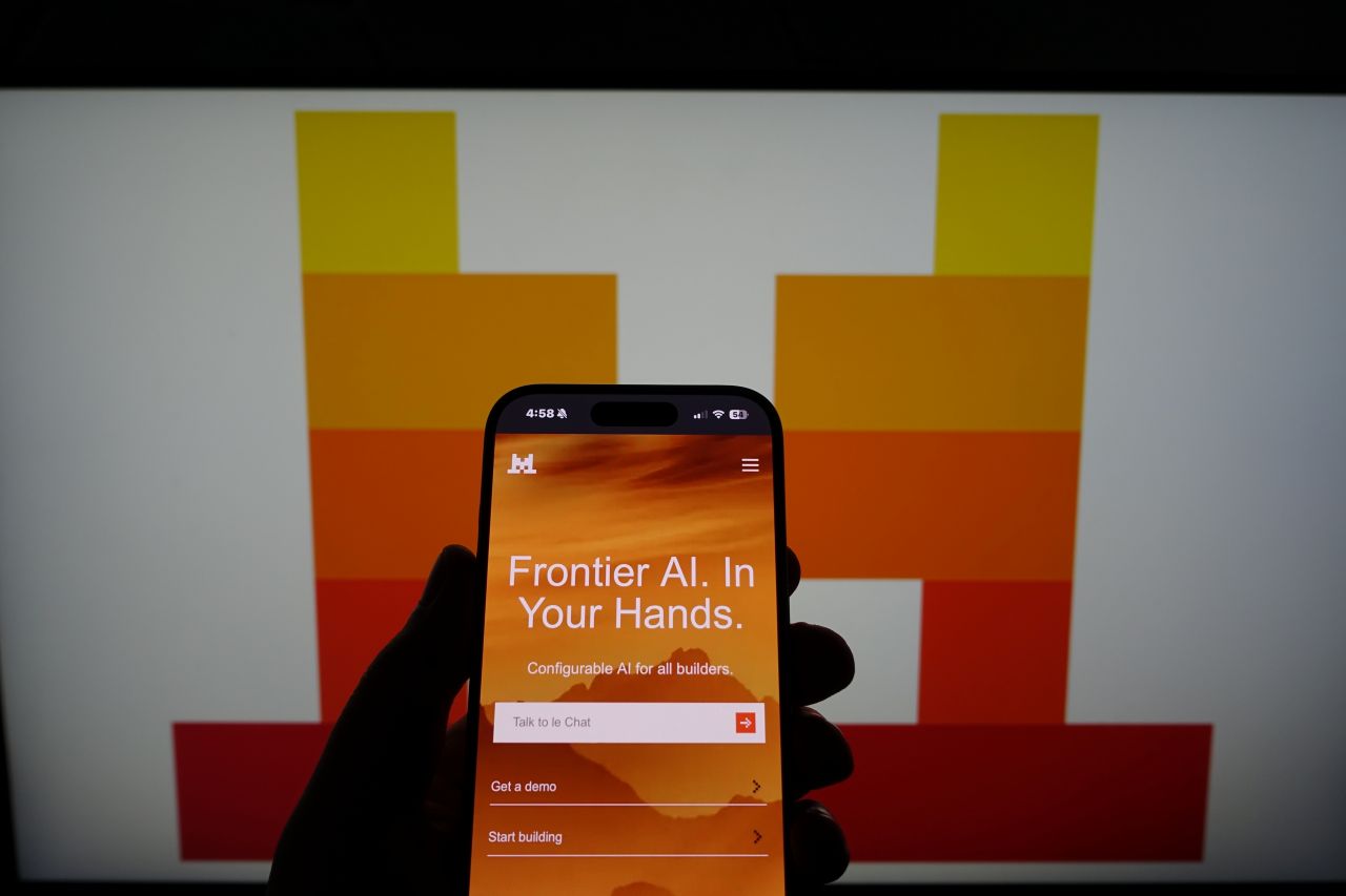 C'est une première pour Mistral AI, accusée par un éditeur français d'avoir piraté une partie de son catalogue