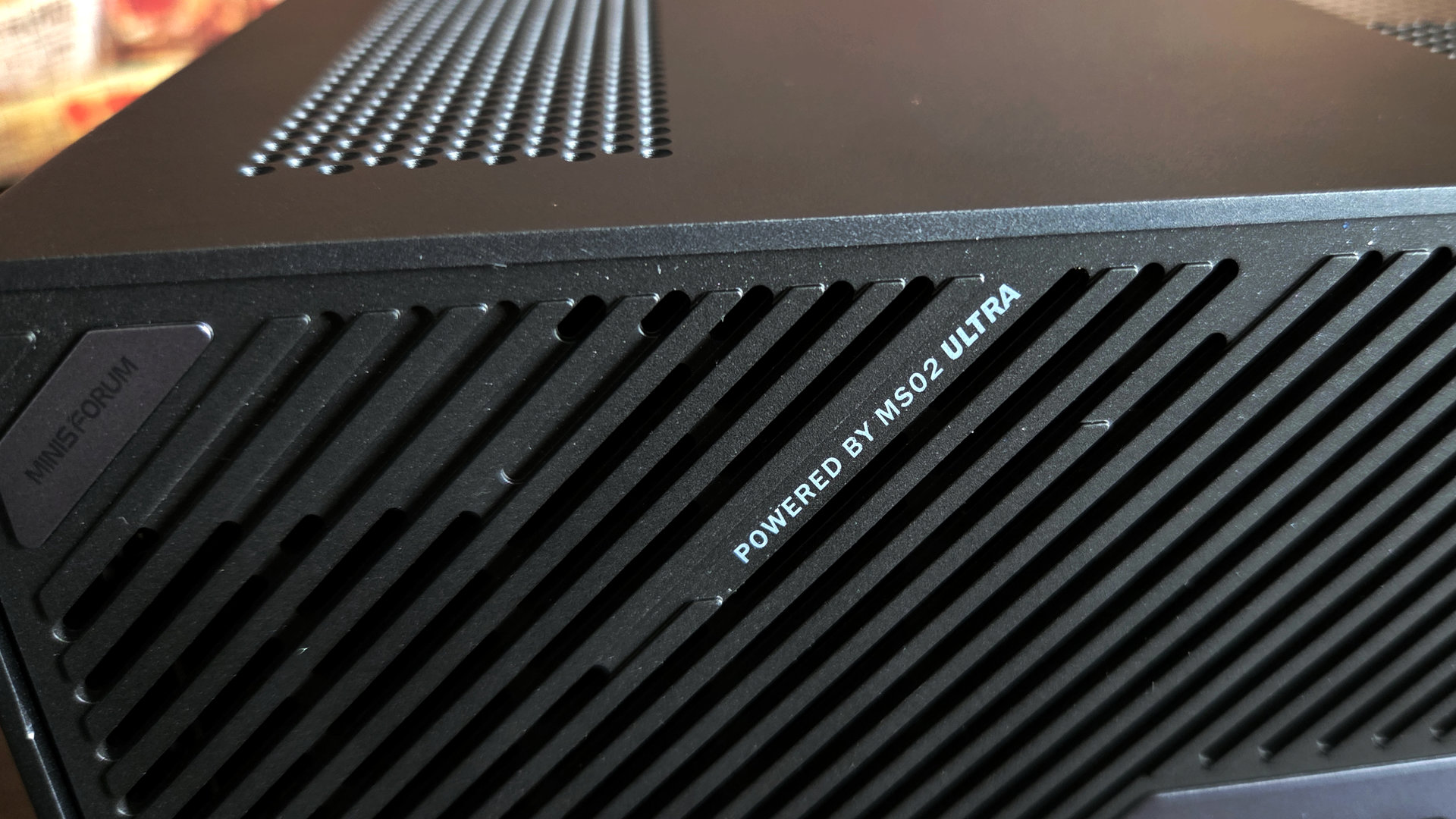 Test Minisforum MS-02 Ultra : on a dopé cette minuscule station de travail avec une GeForce RTX 50