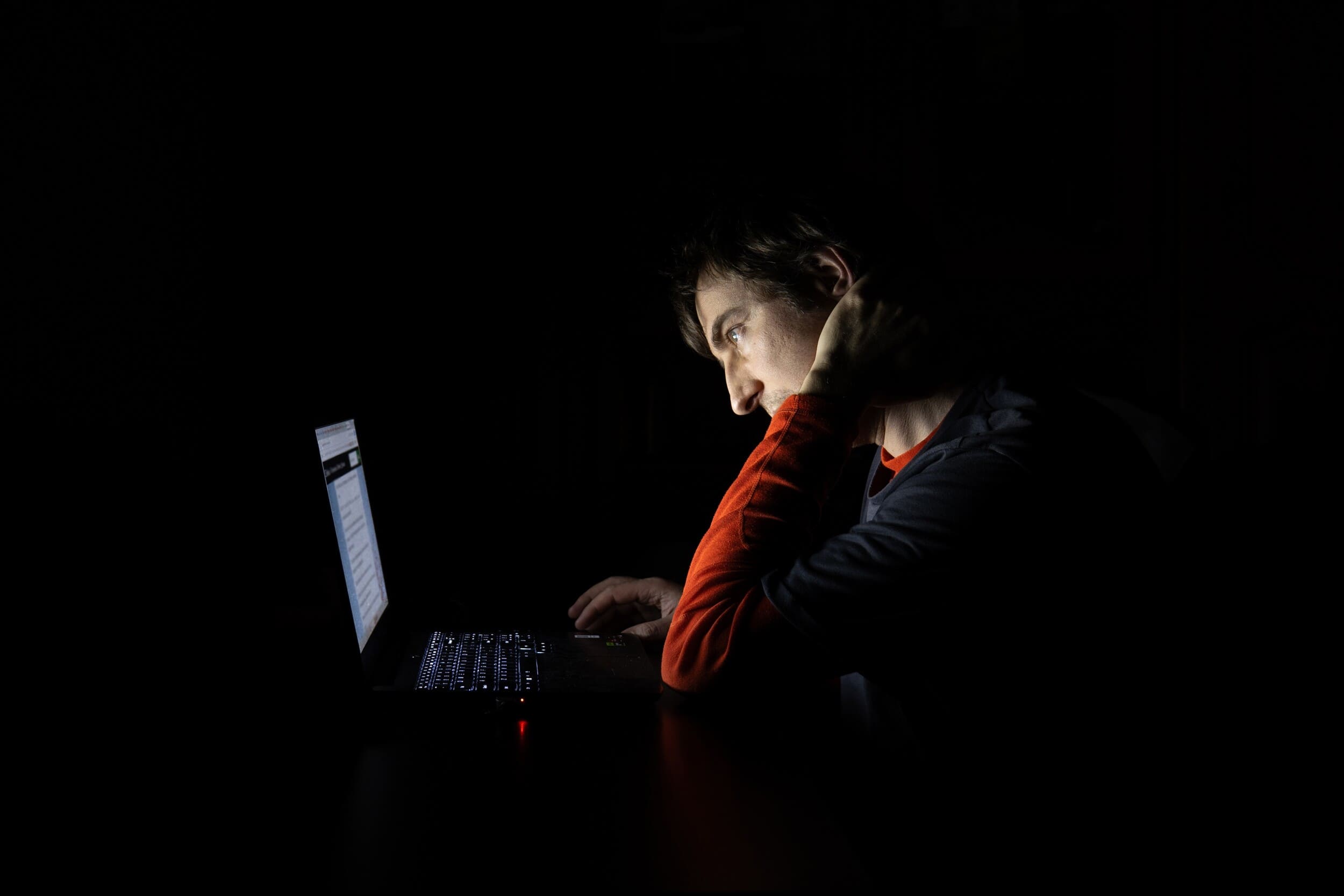 Incroyable, 373 000 sites du dark web fermés d'un seul coup : et dire qu'un seul homme était derrière tout ça...