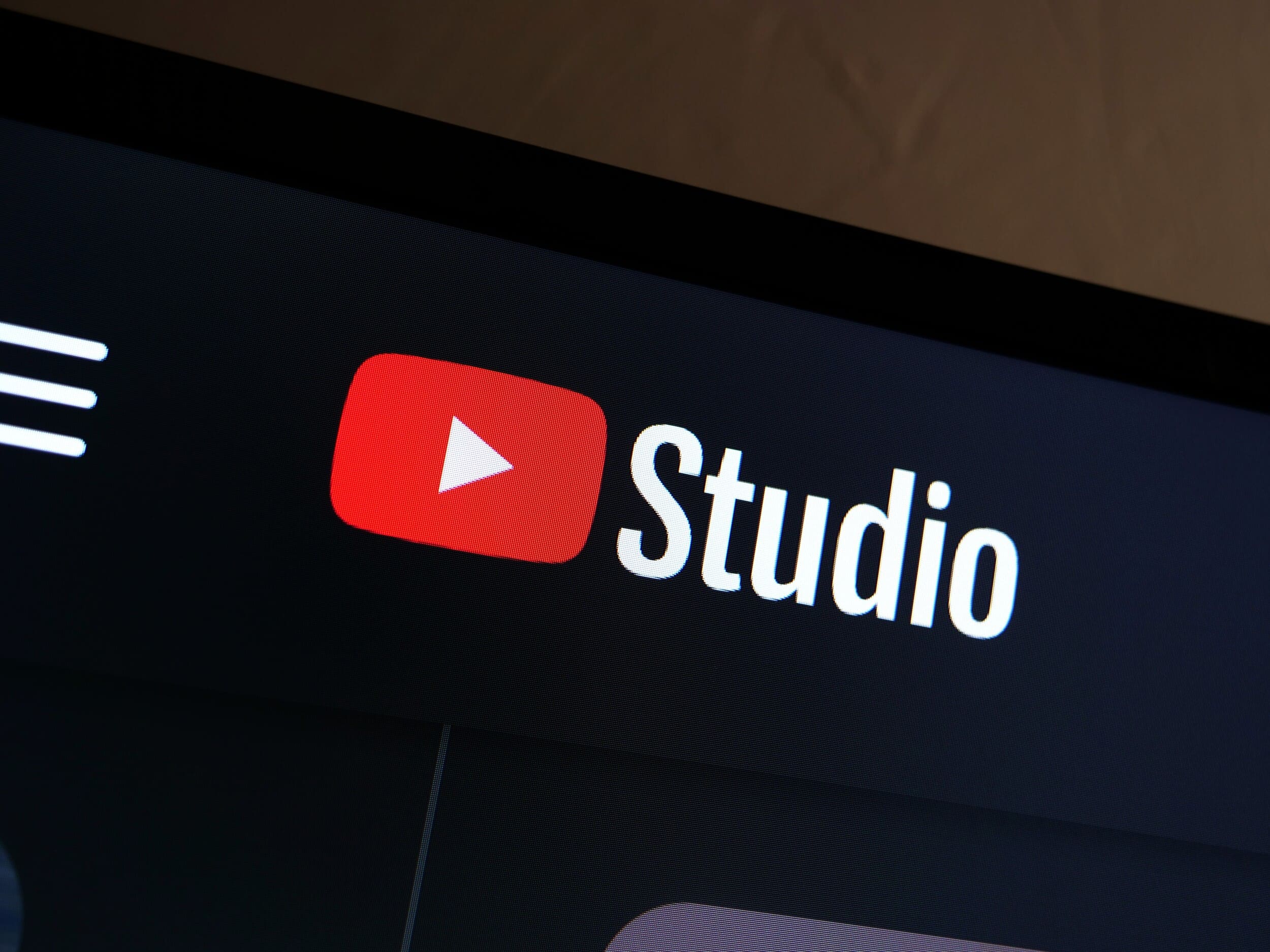 YouTube Studio plante et vous empêche de publier des vidéos : la plateforme réagit et donne un plan B