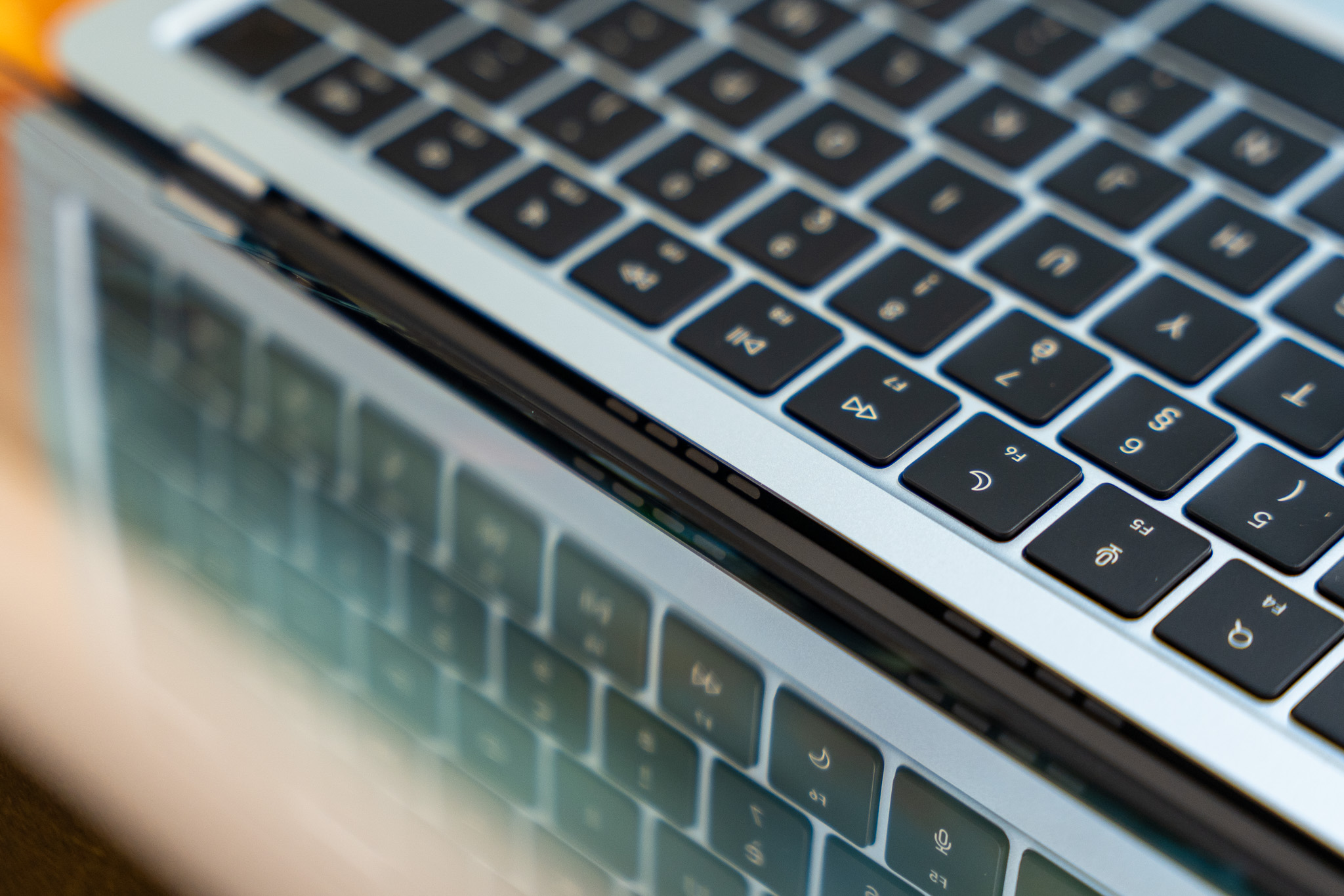 Claude Mythos aide une équipe à casser la protection phare des Mac M5 en cinq jours