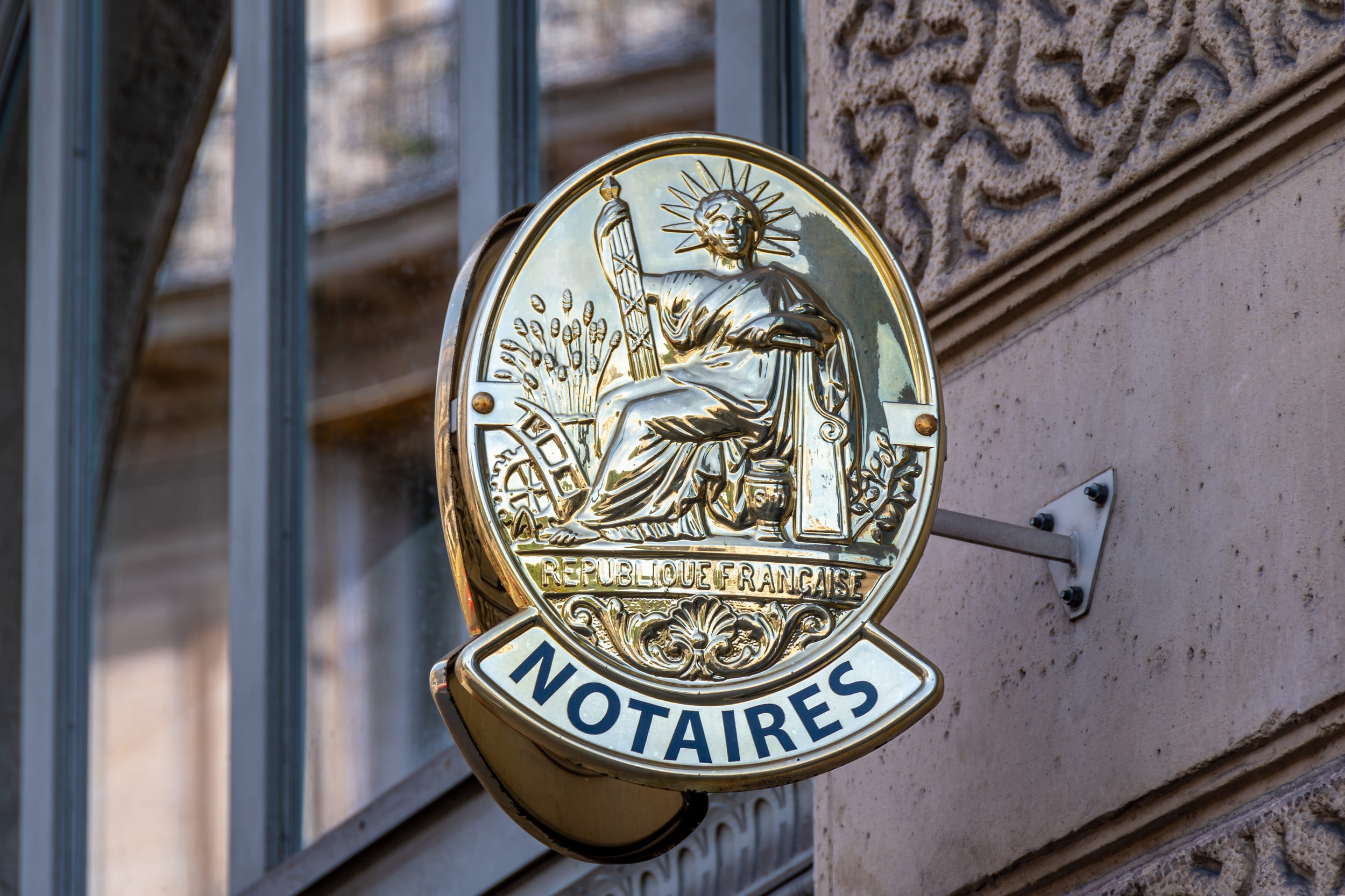 Arnaque au faux RIB : un pirate intercepte un e-mail et piège l'acheteur, le notaire et les banques, la justice tranche