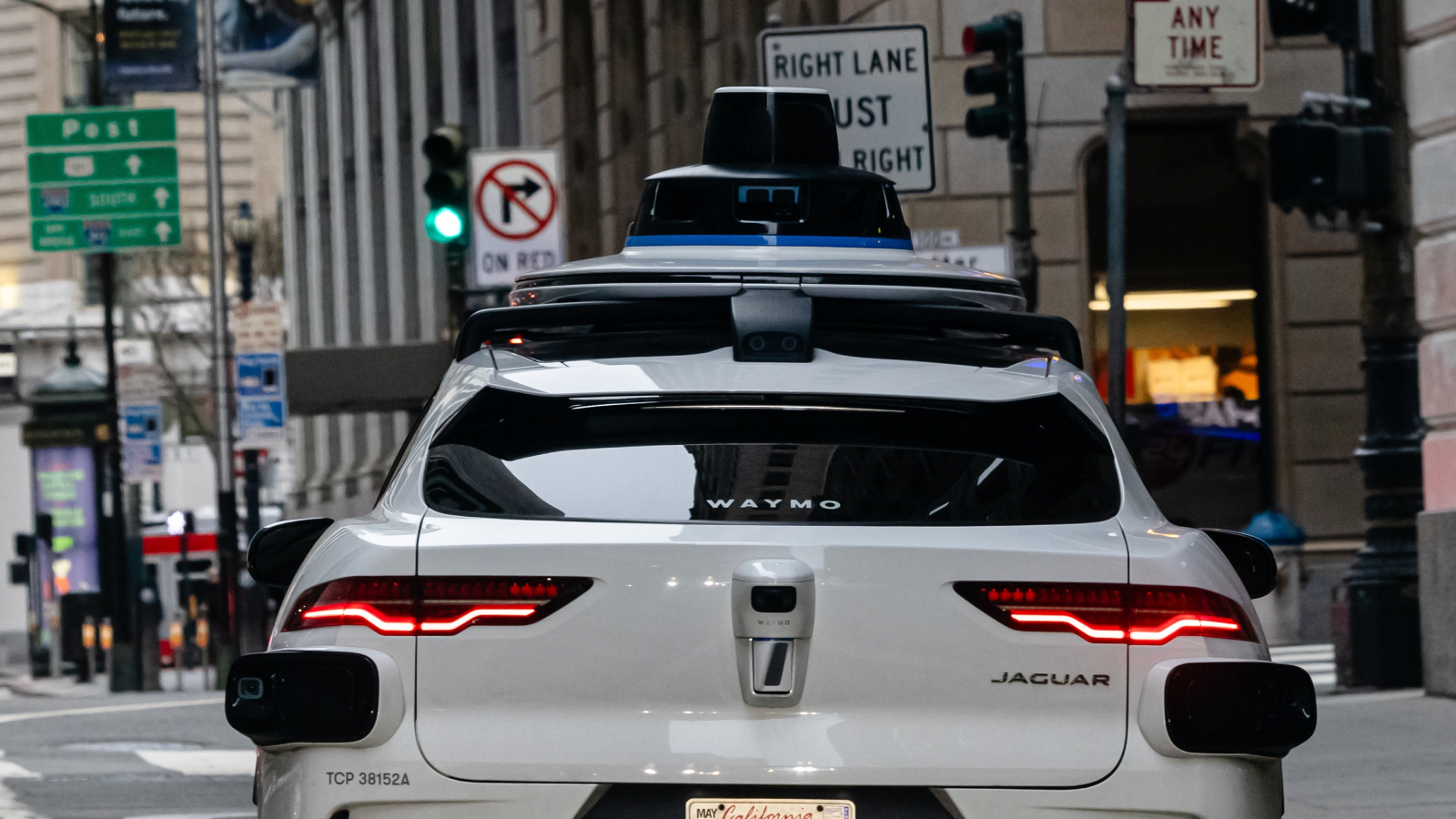 Des robotaxis Waymo circulent en Europe pour la première fois