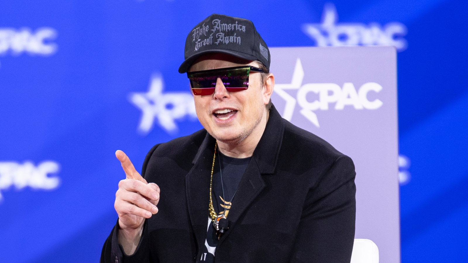 Elon Musk s'est mué en fervent défenseur du revenu universel (pour promouvoir ses entreprises)