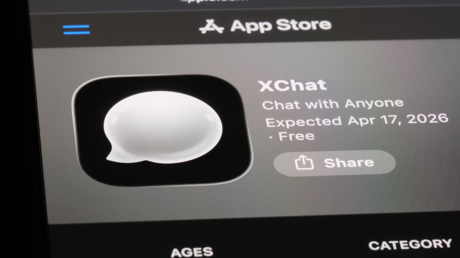 Le réseau social X d'Elon Musk a officiellement lancé sa messagerie, XChat