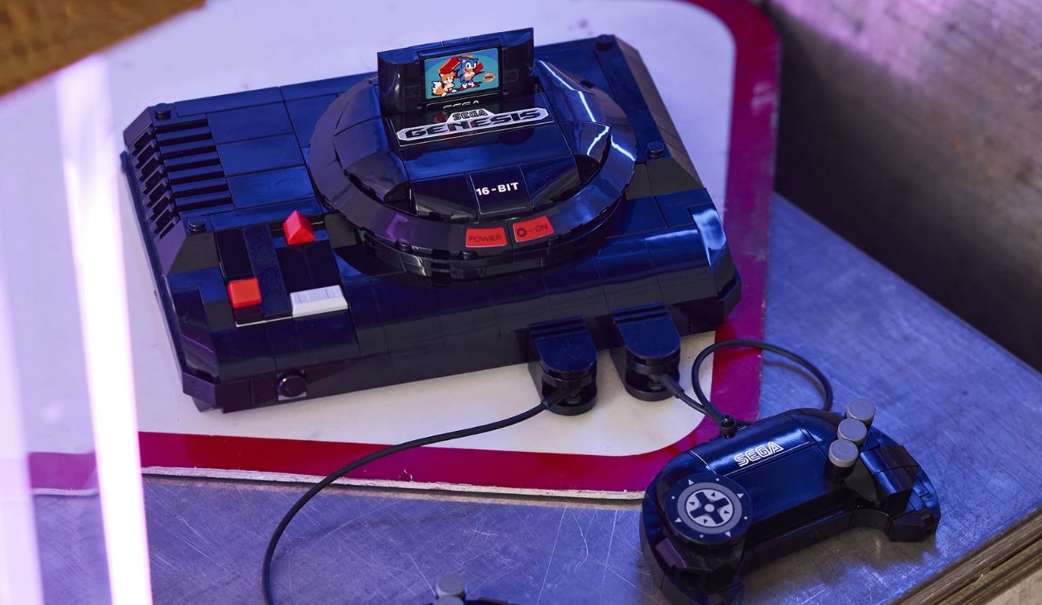 Oui, un set Lego/Sega Mega Drive arrive, mais vous risquez d'être (très) déçu
