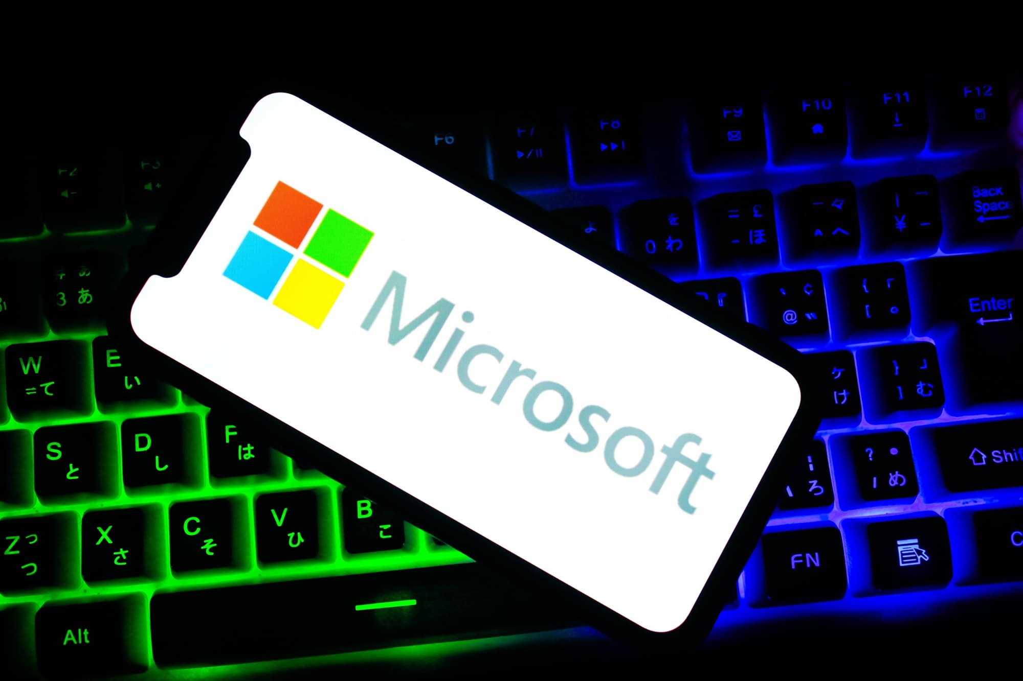 Microsoft démantèle Fox Tempest, le service cybercriminel qui transformait des malwares en logiciels certifiés