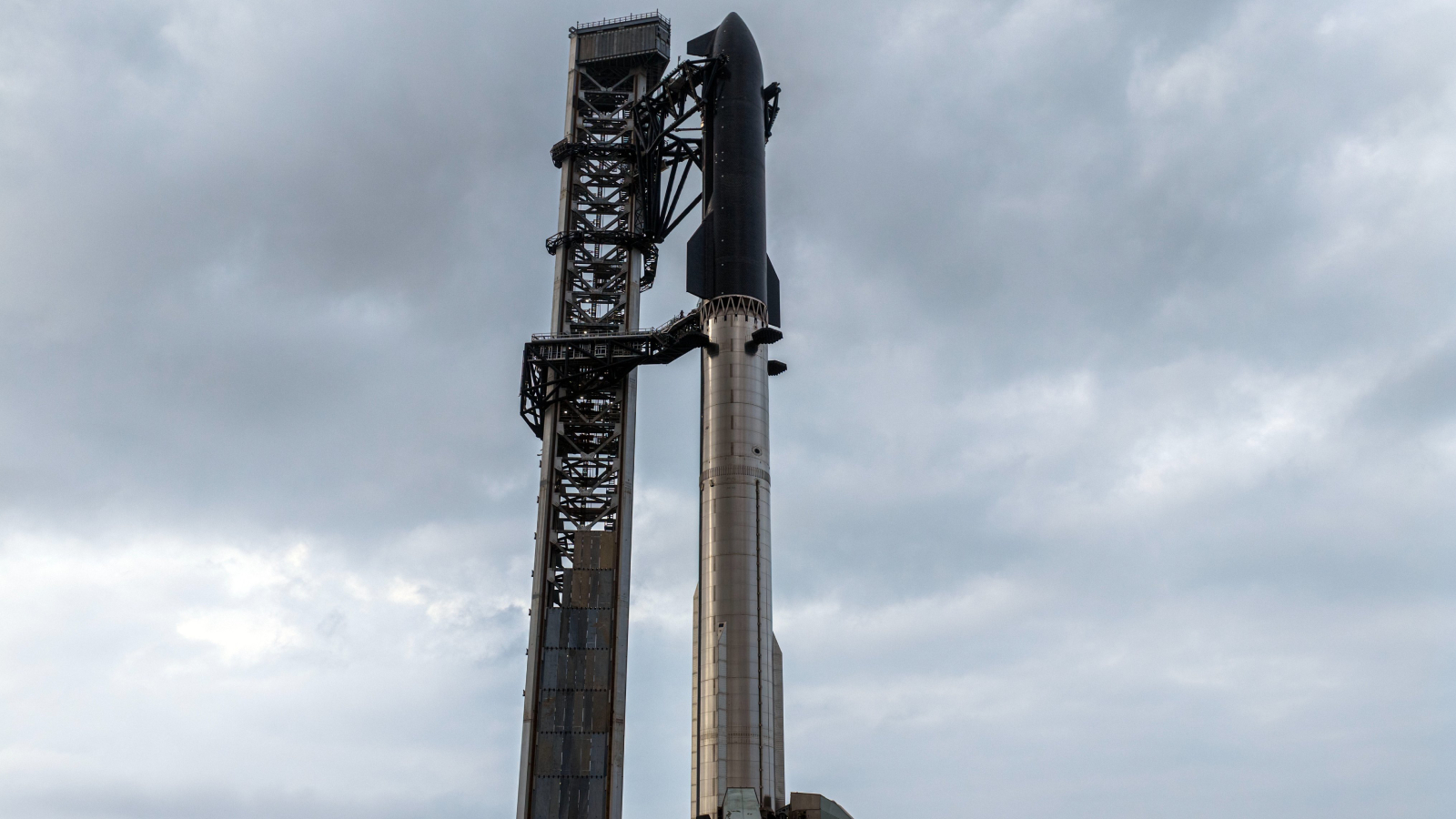 SpaceX abandonne le 12e vol de Starship à 40 secondes du décollage