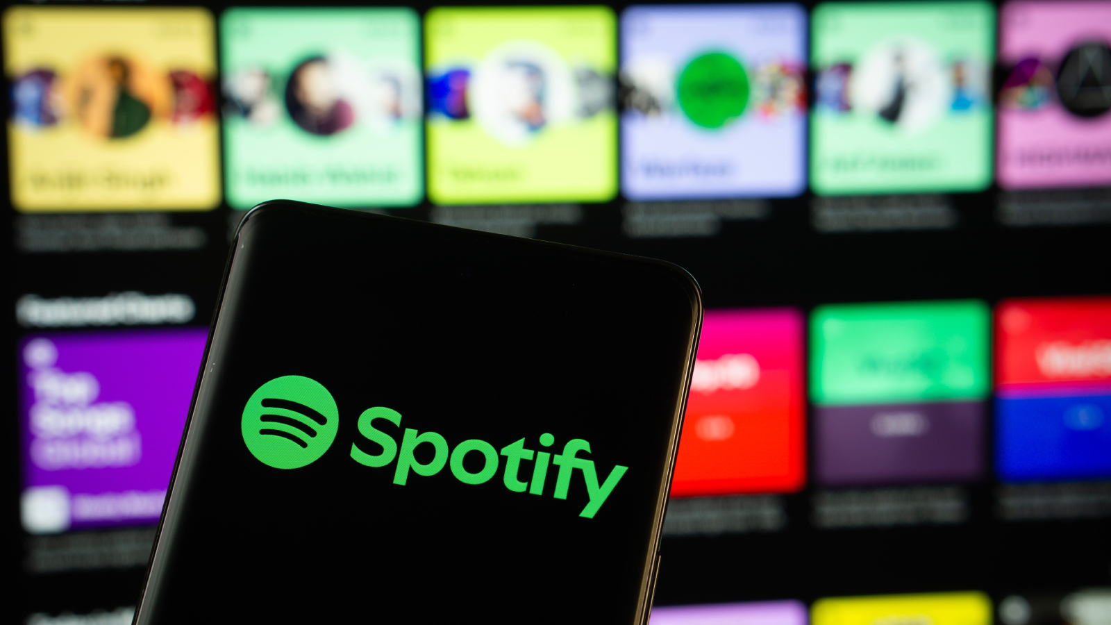 L'IA est là alors autant la déployer légalement : le P.-D.G de Spotify défend son générateur de musique