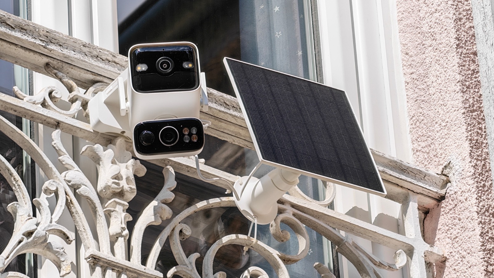 Test Tapo C675D Kit : la caméra extérieure qui voit large, suit juste et rassure vraiment