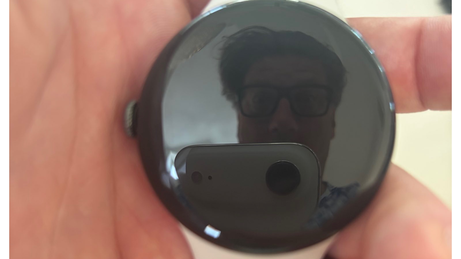 Il a trouvé un prototype de la Pixel Watch 5... au fond de l'océan