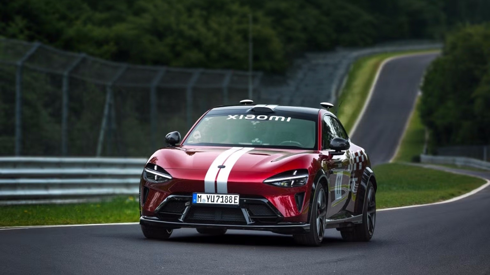 10 minutes et 29 secondes sans personne au volant : l'exploit historique de Xiaomi au Nürburgring
