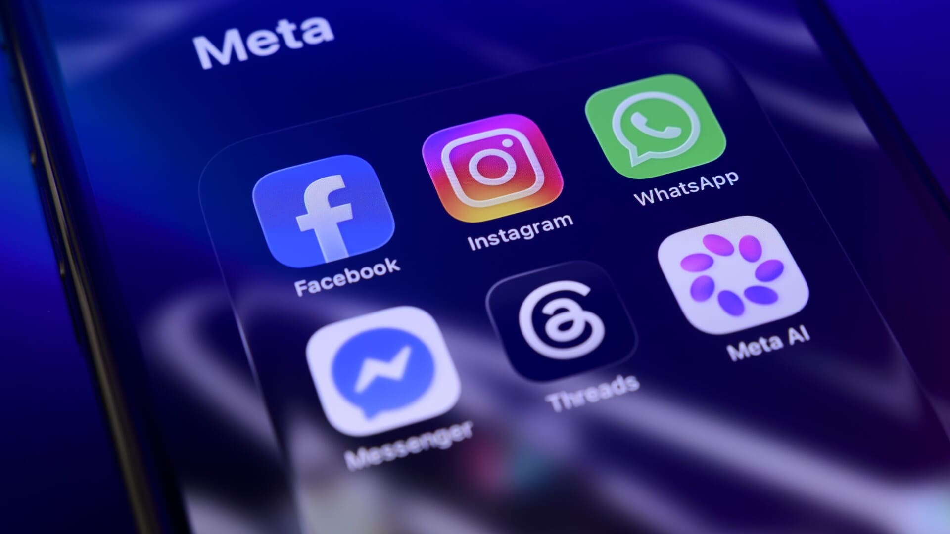 Facebook, Instagram, WhatsApp et Messenger frappés par une panne en France et dans le monde cette nuit