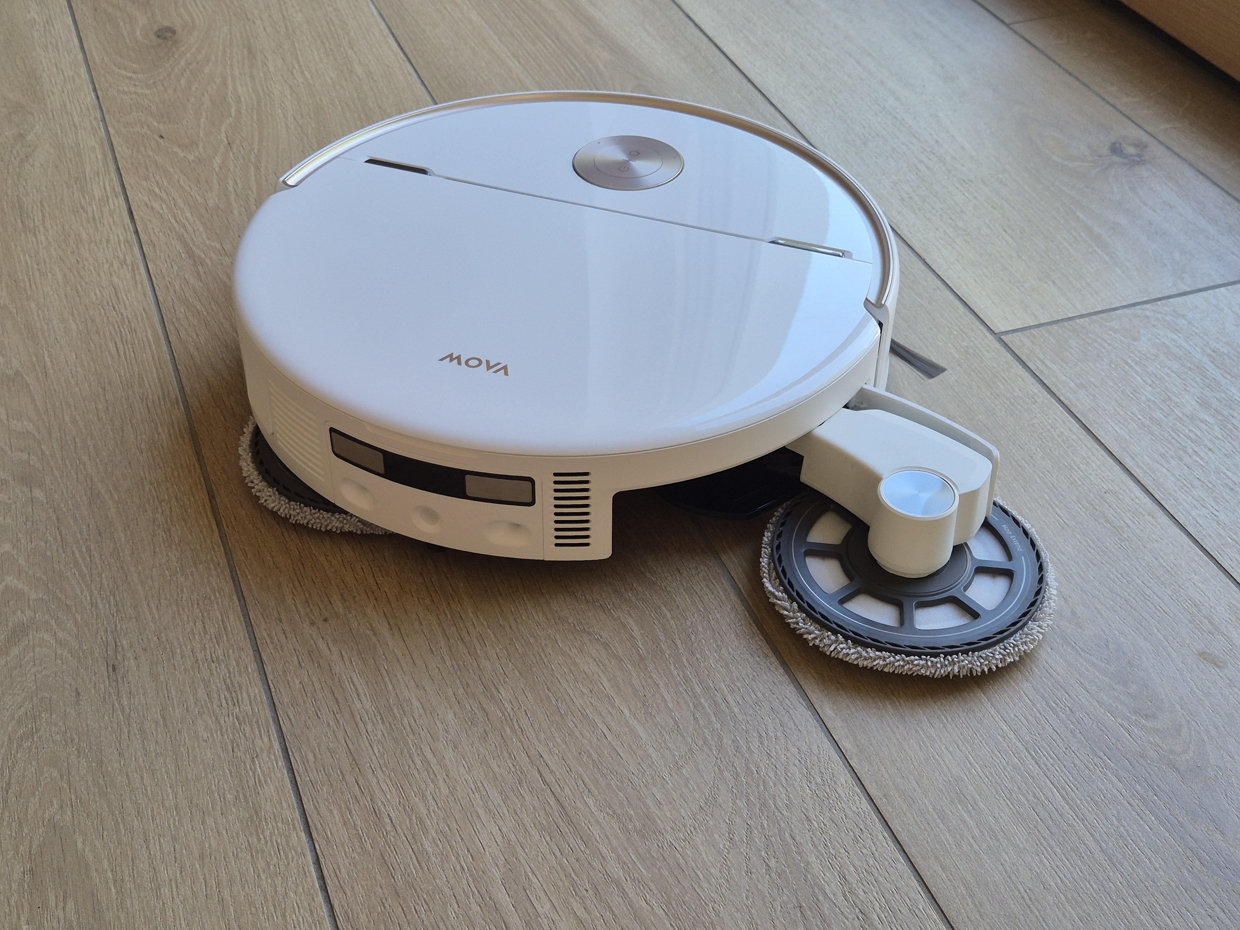 Test Mova V70 Ultra Complete : l'aspirateur robot qui éradique les angles morts