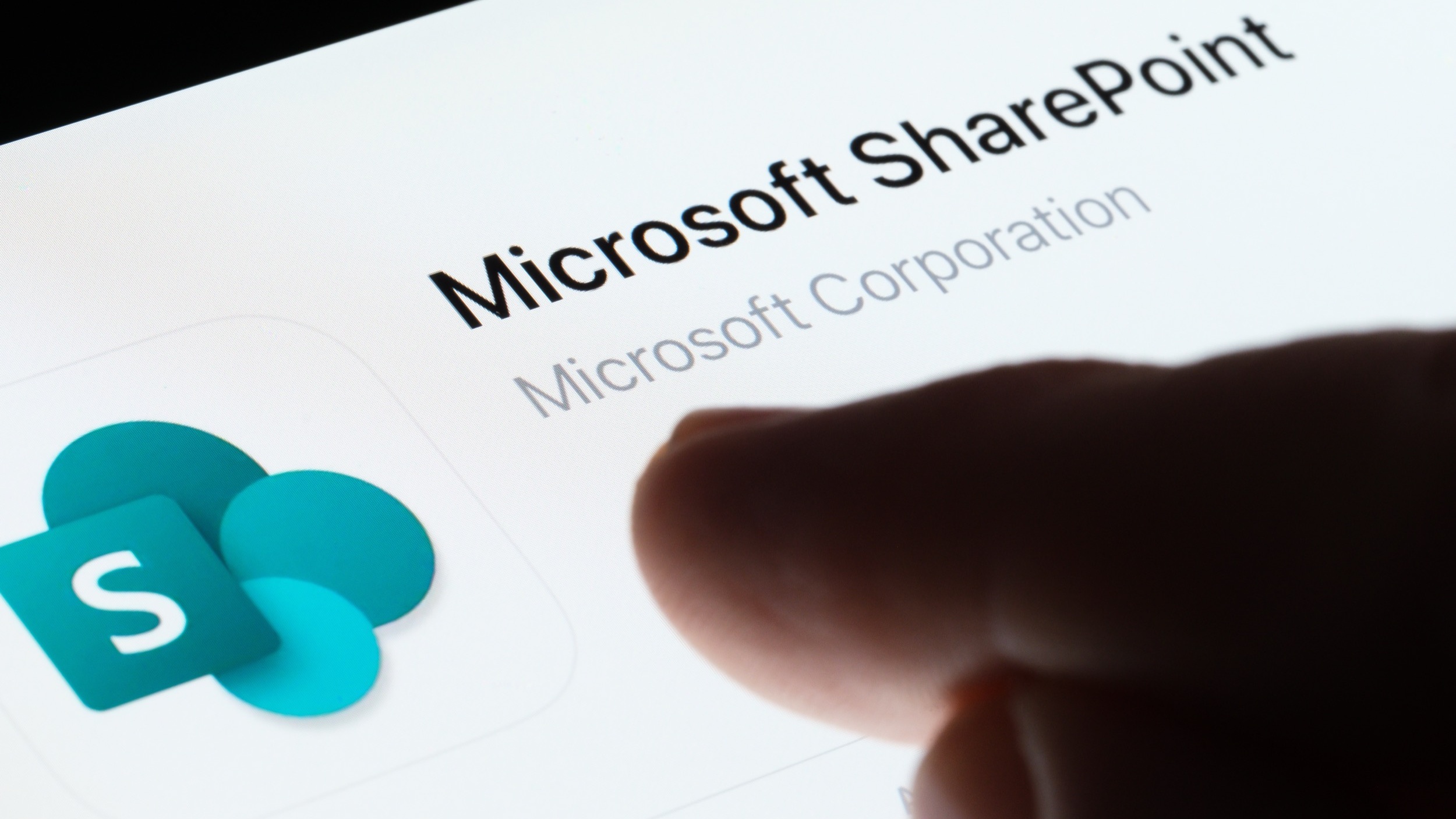 Cette faille Microsoft SharePoint est désormais exploitée par des hackers, il est urgent de la corriger