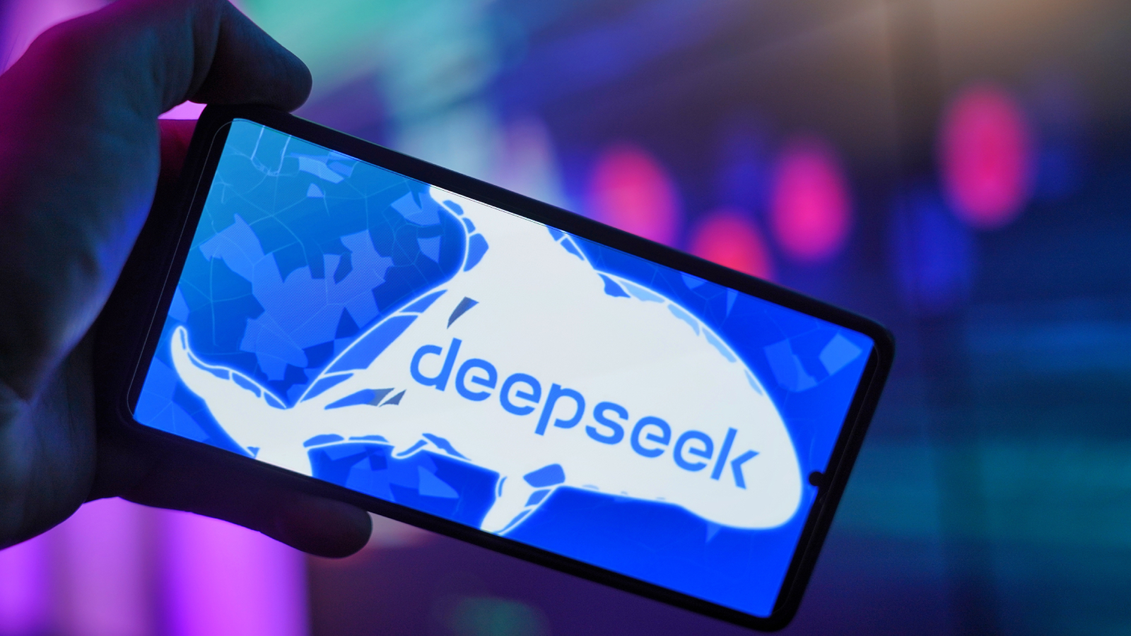 DeepSeek prépare ses propres puces : le pari qui pourrait bouleverser le marché de l'IA (et les USA)
