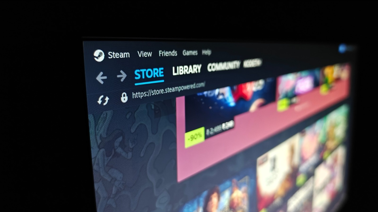 Le FBI a arrêté un homme pour avoir vidé des portefeuilles crypto via des jeux Steam