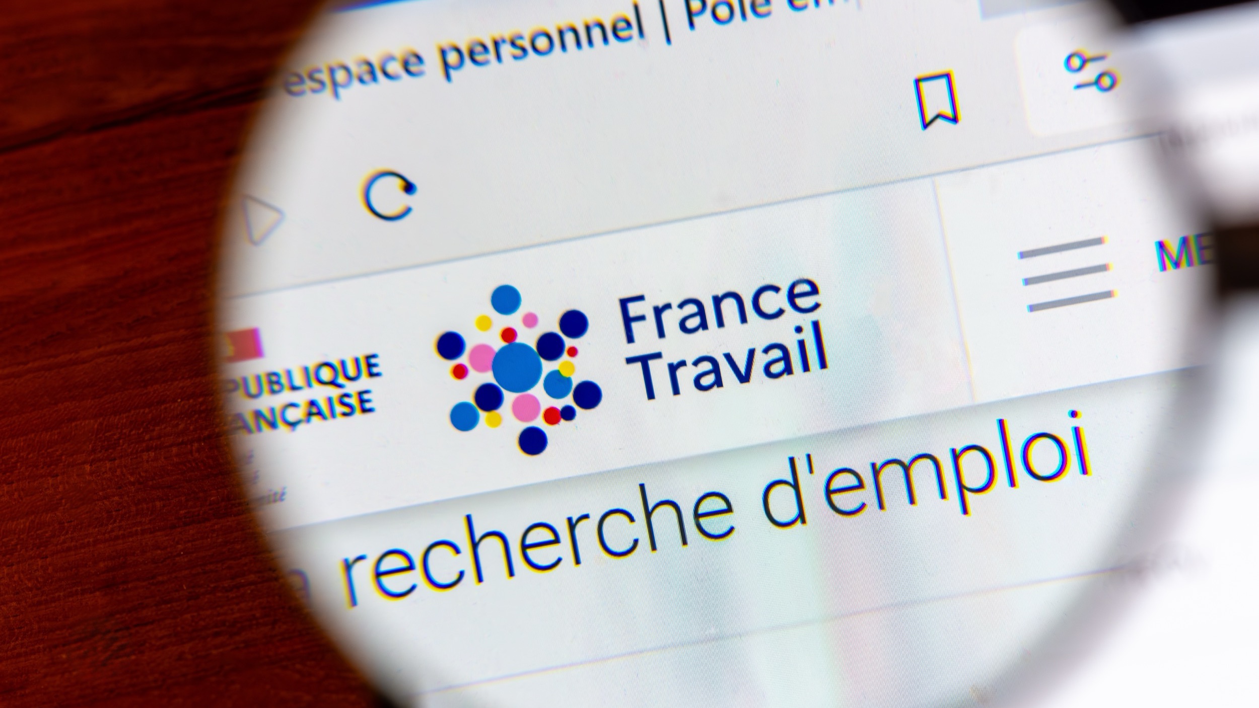 France Travail veut utiliser l’IA pour profiler des millions de demandeurs d’emploi