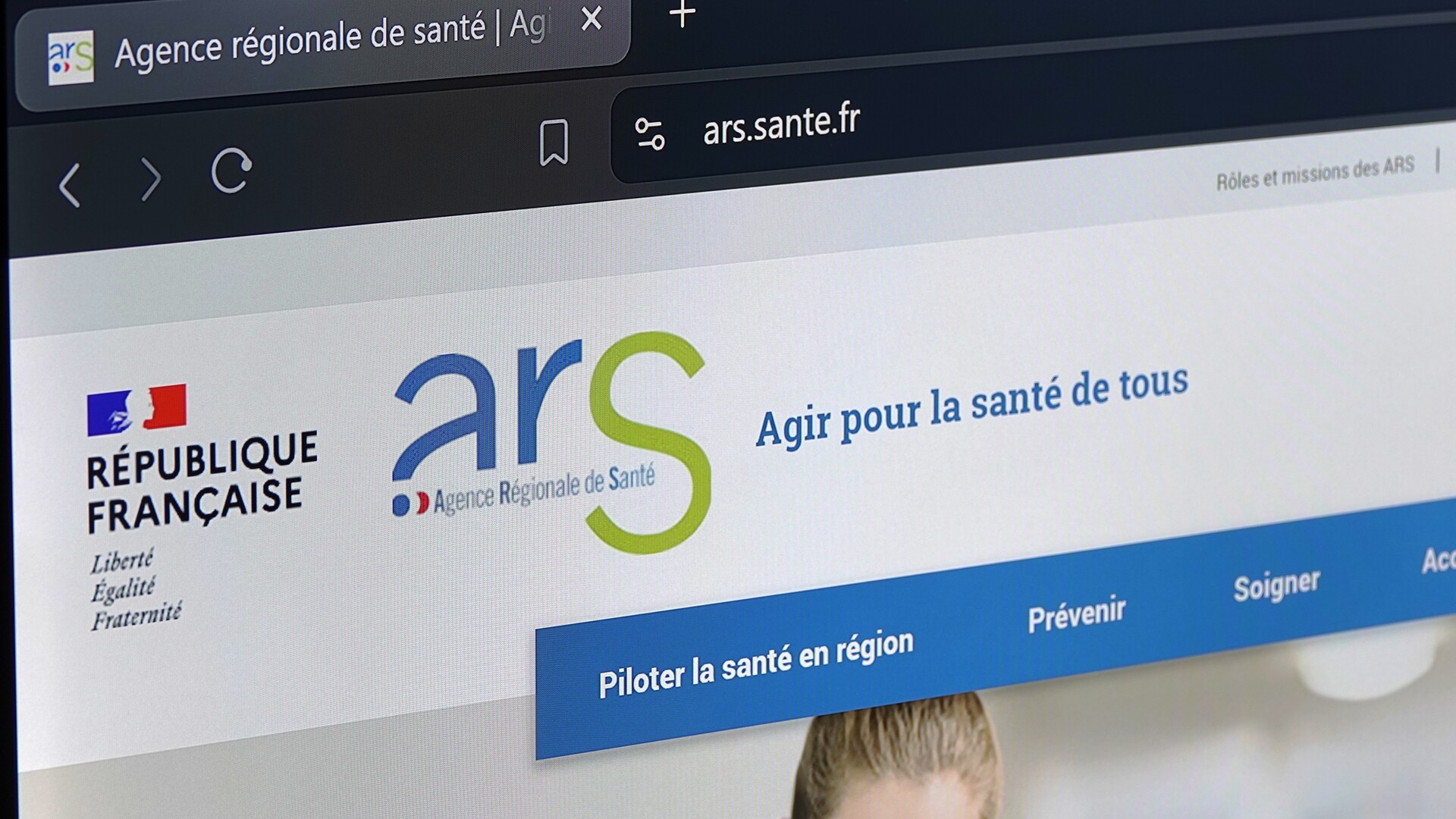 De faux e-mails de l'ARS visent les professionnels de santé, l'agence lance l'alerte