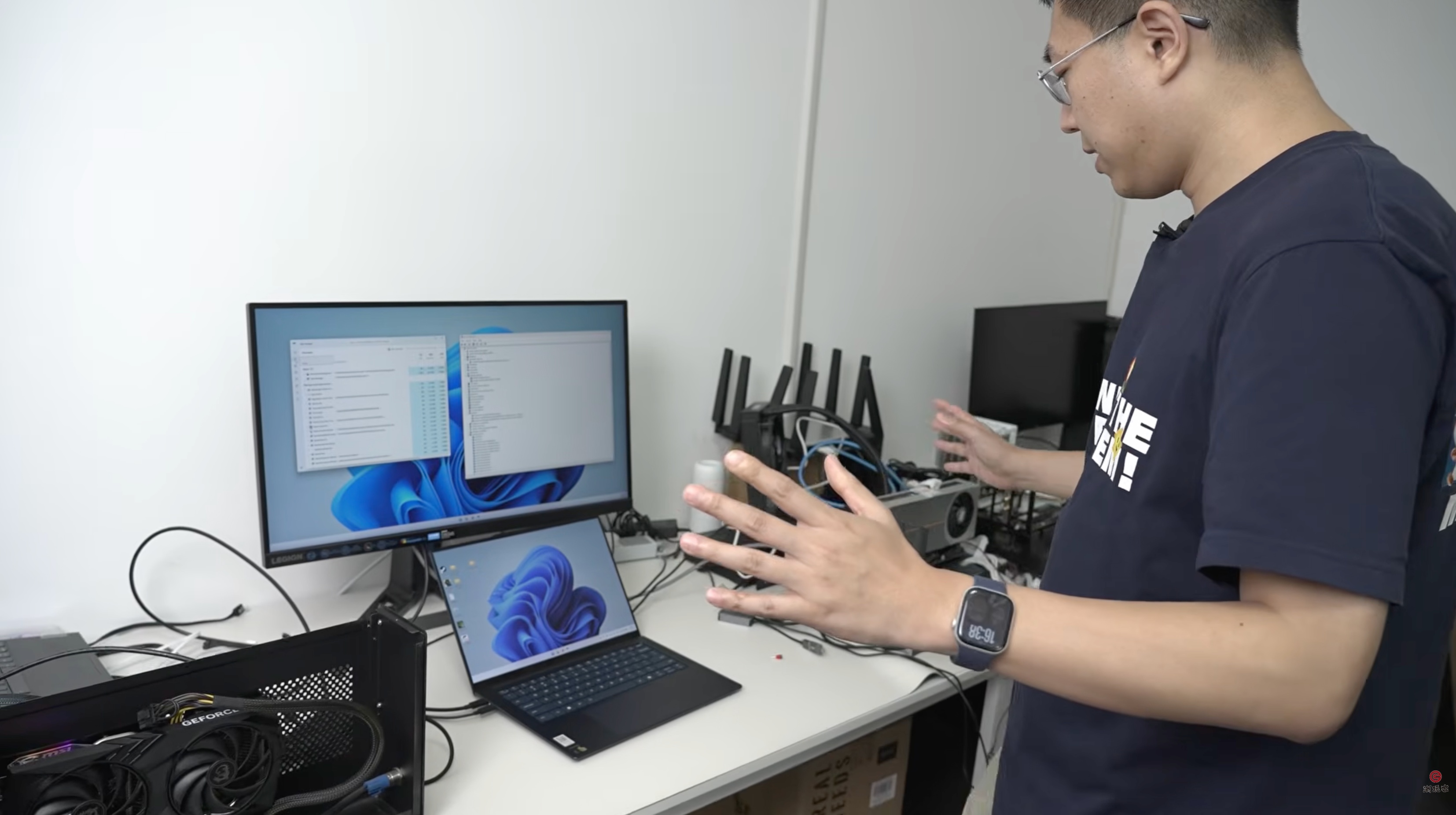 Ce PC portable ARM fait tourner une GeForce RTX 4060 en eGPU grâce à une manoeuvre audacieuse