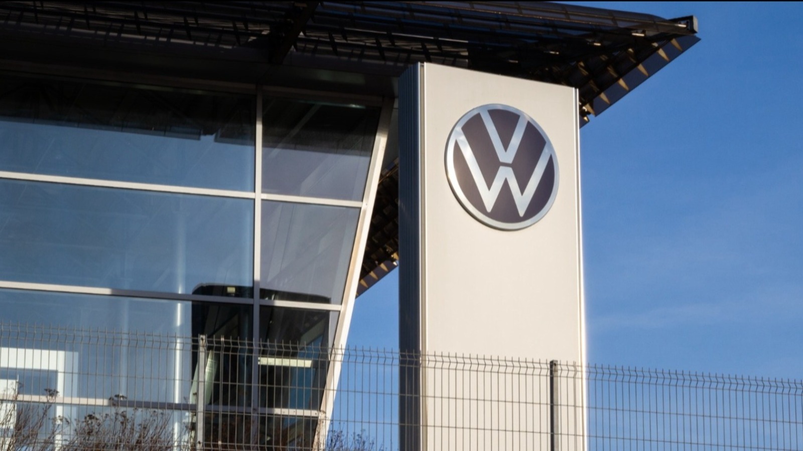 Volkswagen promet jusqu'à 50 % d'économie sur une voiture électrique, un tel dispositif est-il possible en France ?