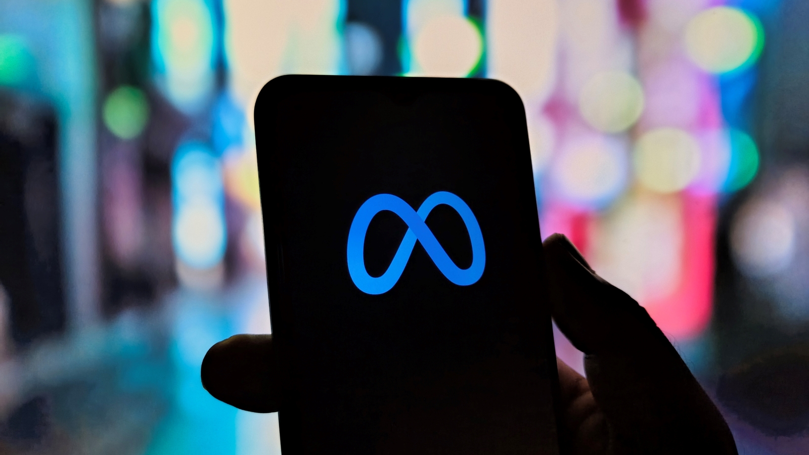 Des entreprises chinoises ont diffusé des publicités d'applications pour dénuder des personnes sur Facebook et Instagram