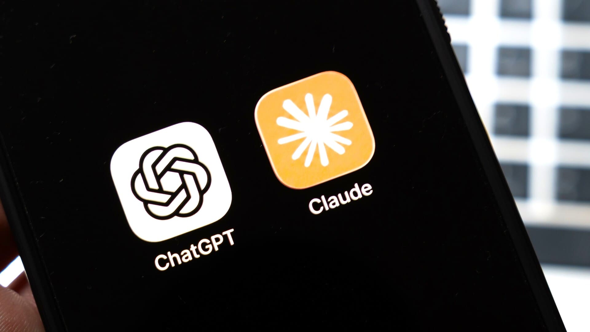 Sans le vouloir, l'IA Claude d'Anthropic a piraté trois entreprises bien réelles