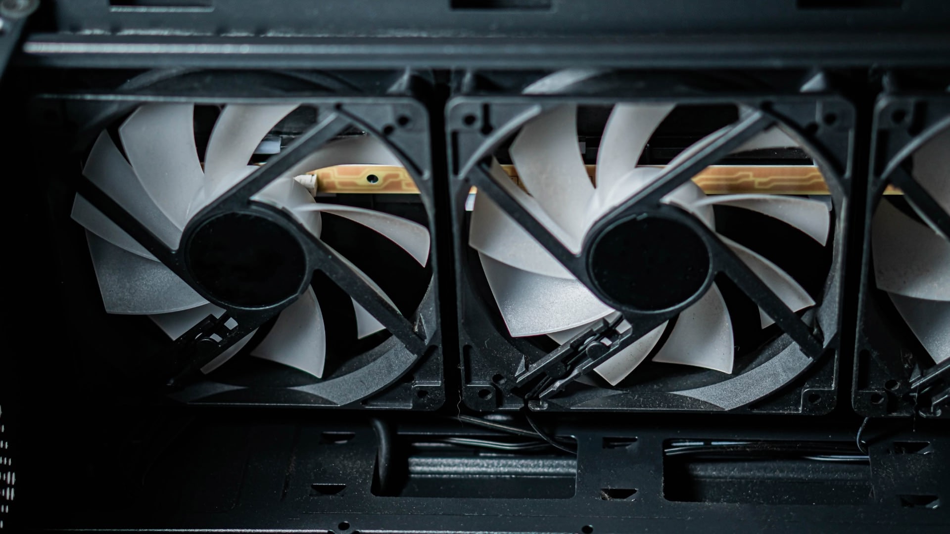 Votre PC souffle comme un sèche-cheveux ? Ce logiciel gratuit règle le problème