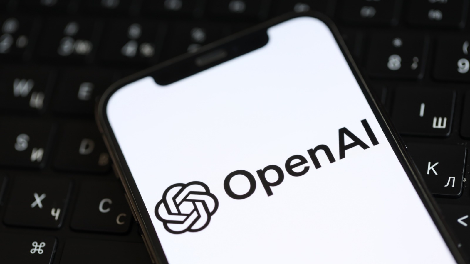 OpenAI ralentit le développement d'Astra après des tests de cybersécurité inquiétants