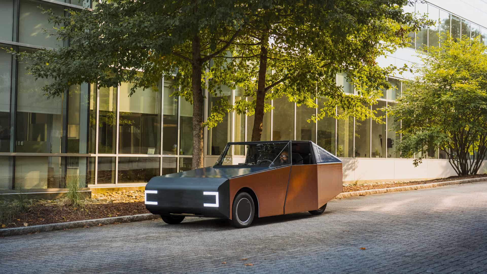 Ce prototype de voiture électrique solaire soutenue par BMW produit plus d'énergie qu'il n'en consomme