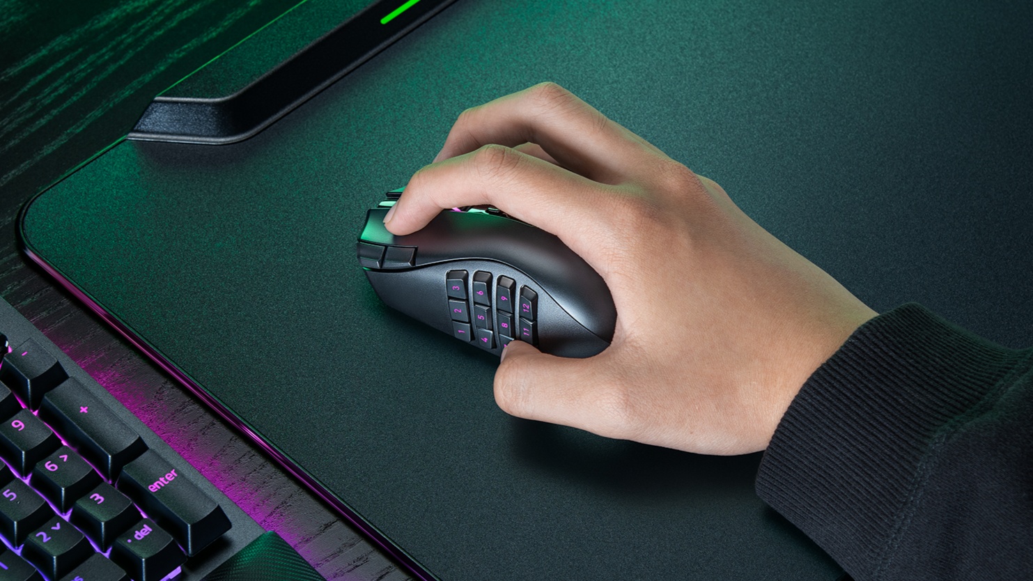 Avec ses 23 boutons, la souris Razer Naga V3 Pro vous met presque un clavier sous le pouce
