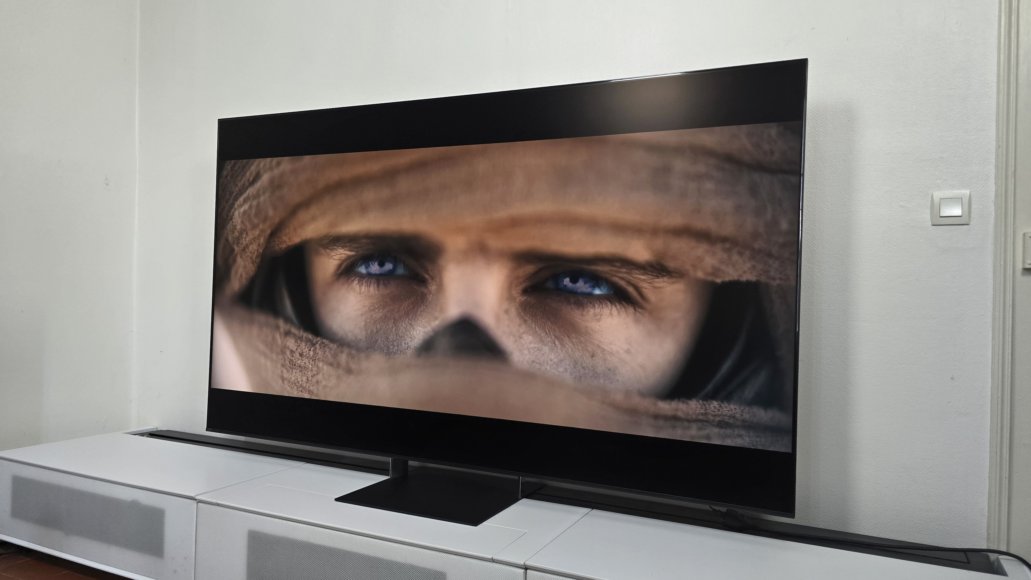 Test Sony BRAVIA 9 II : un téléviseur LCD RGB ambitieux face à l'OLED