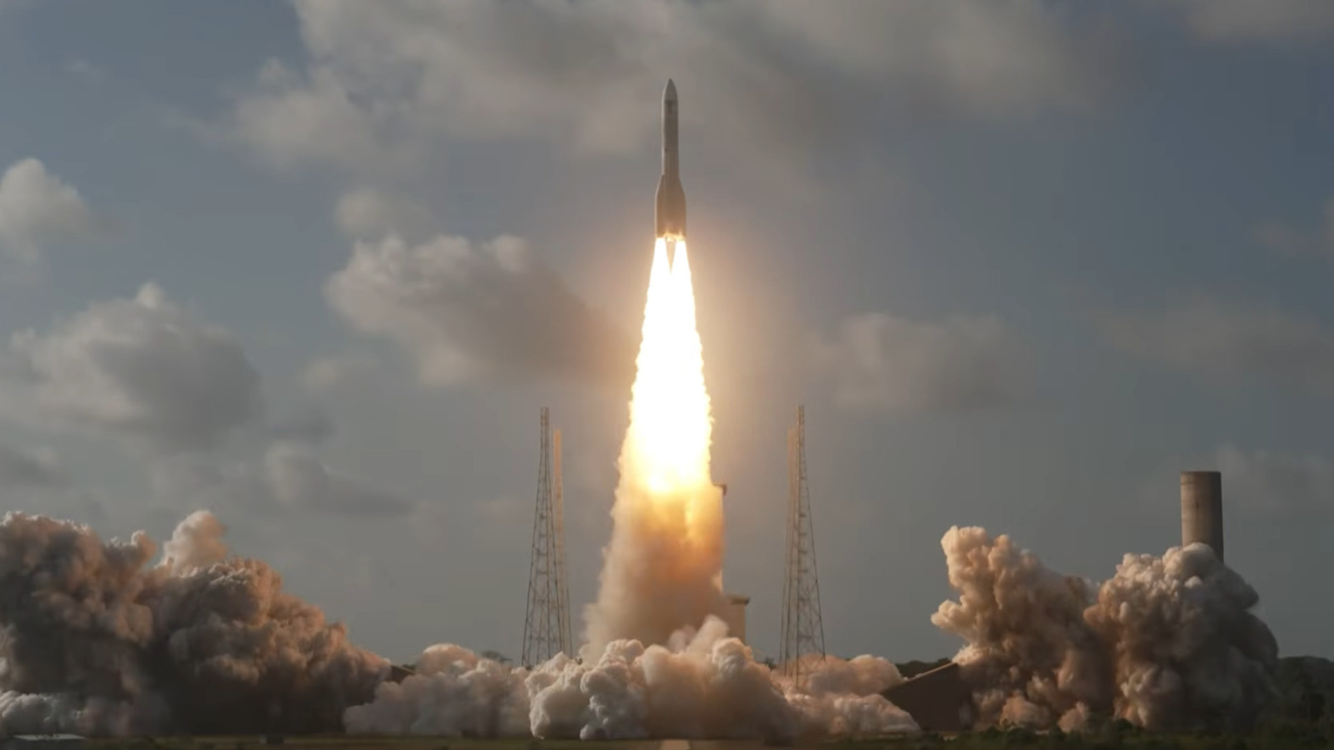 Ariane 6, regardez le lancement réussi de la fusée et de son satellite vers l'orbite géostationnaire (Vidéo)
