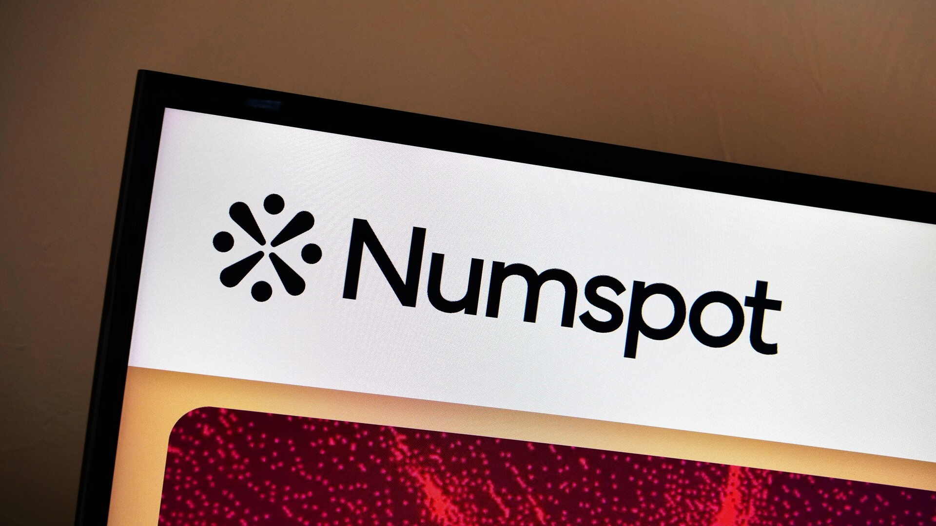 Cocorico, le même jour qu'OVHcloud, Numspot qualifie son cloud IaaS SecNumCloud