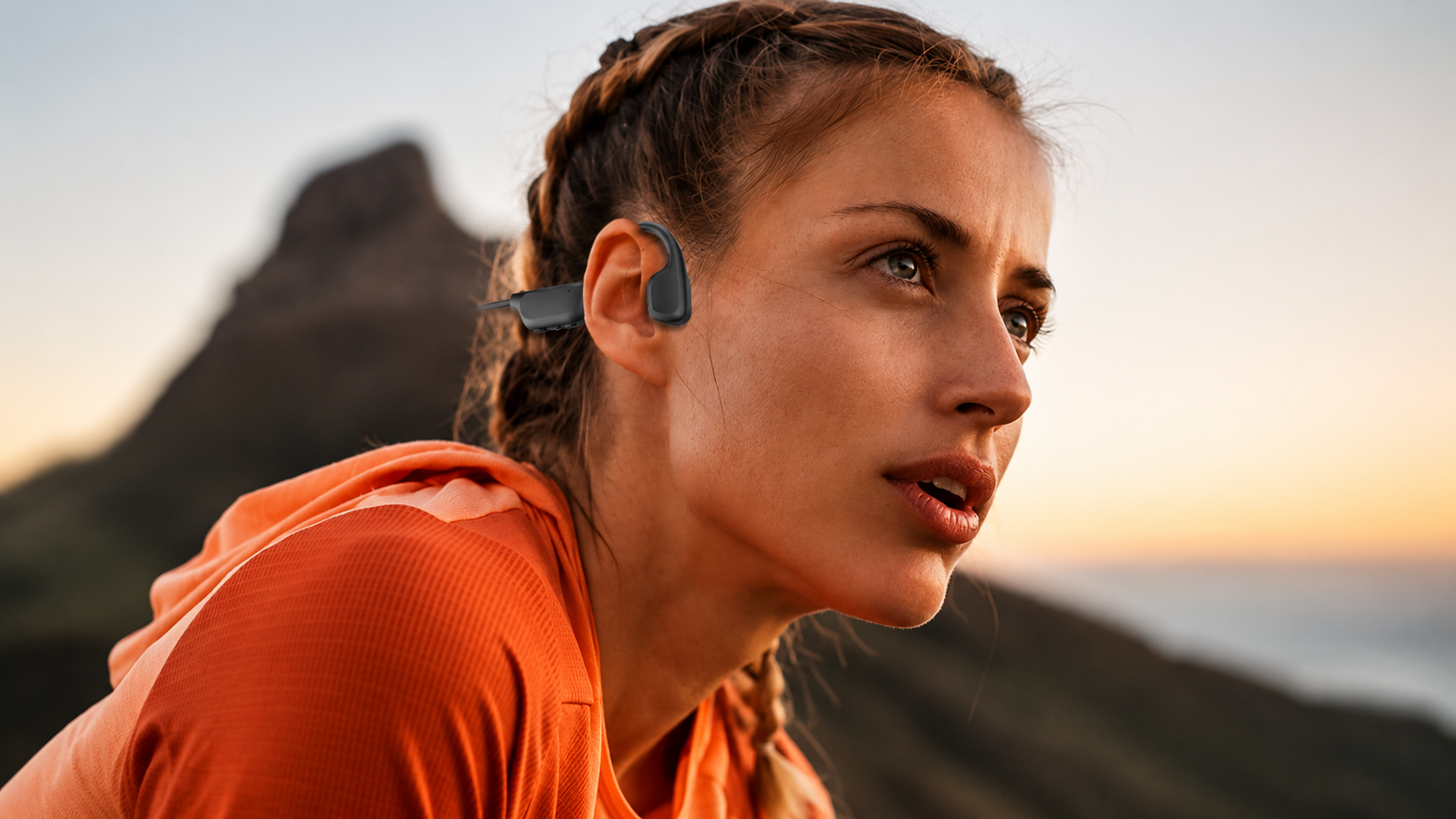 Nageurs et coureurs : ce casque à conduction osseuse IPX8 passe à 42,99¬ chez Amazon