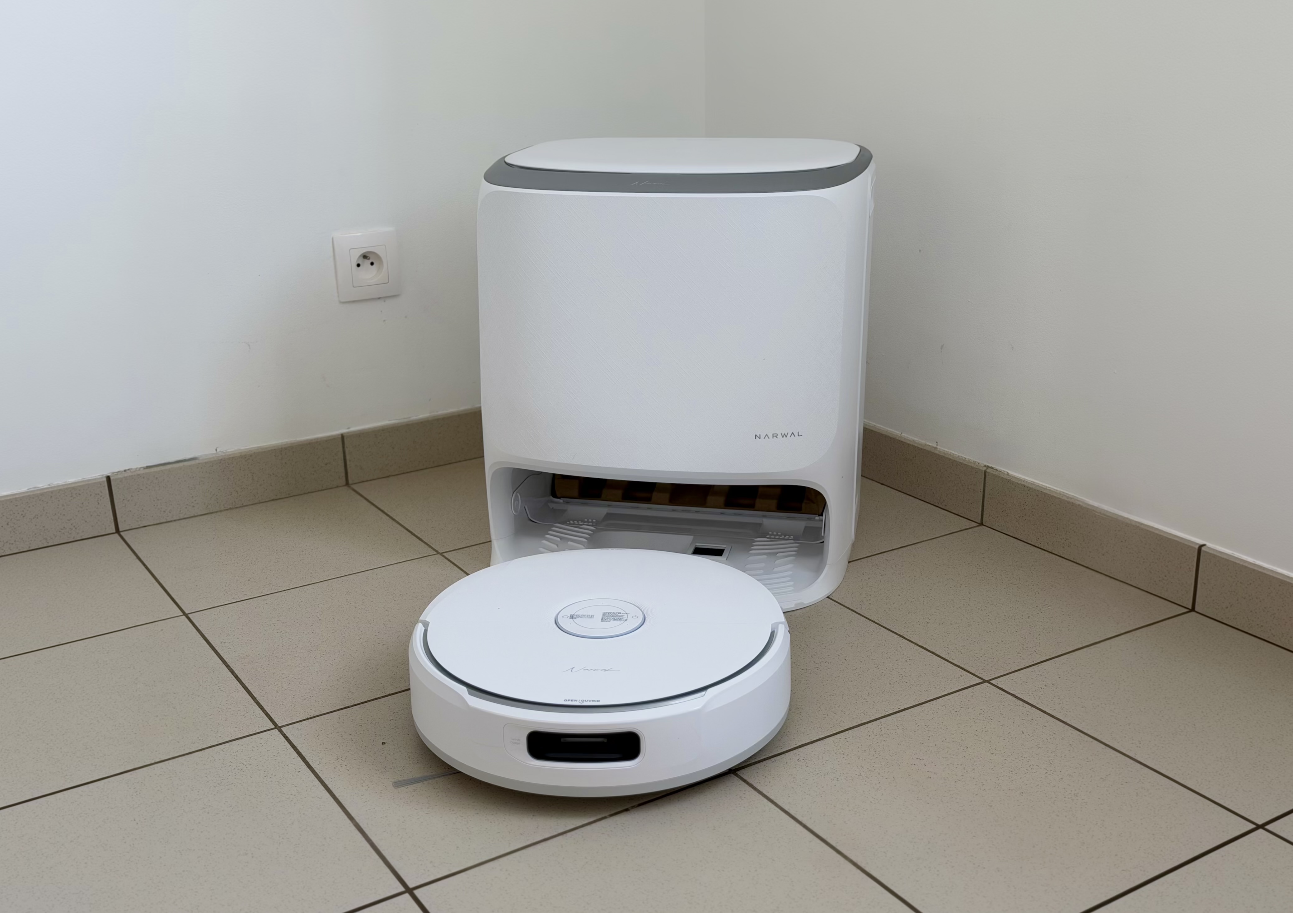 Test Narwal Freo 20 : le robot qui lave large, mais pas en profondeur