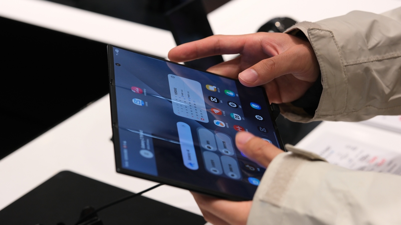 Galaxy Z Trifold 2 : il pourrait être plus fin, plus léger… mais pas forcément plus cher