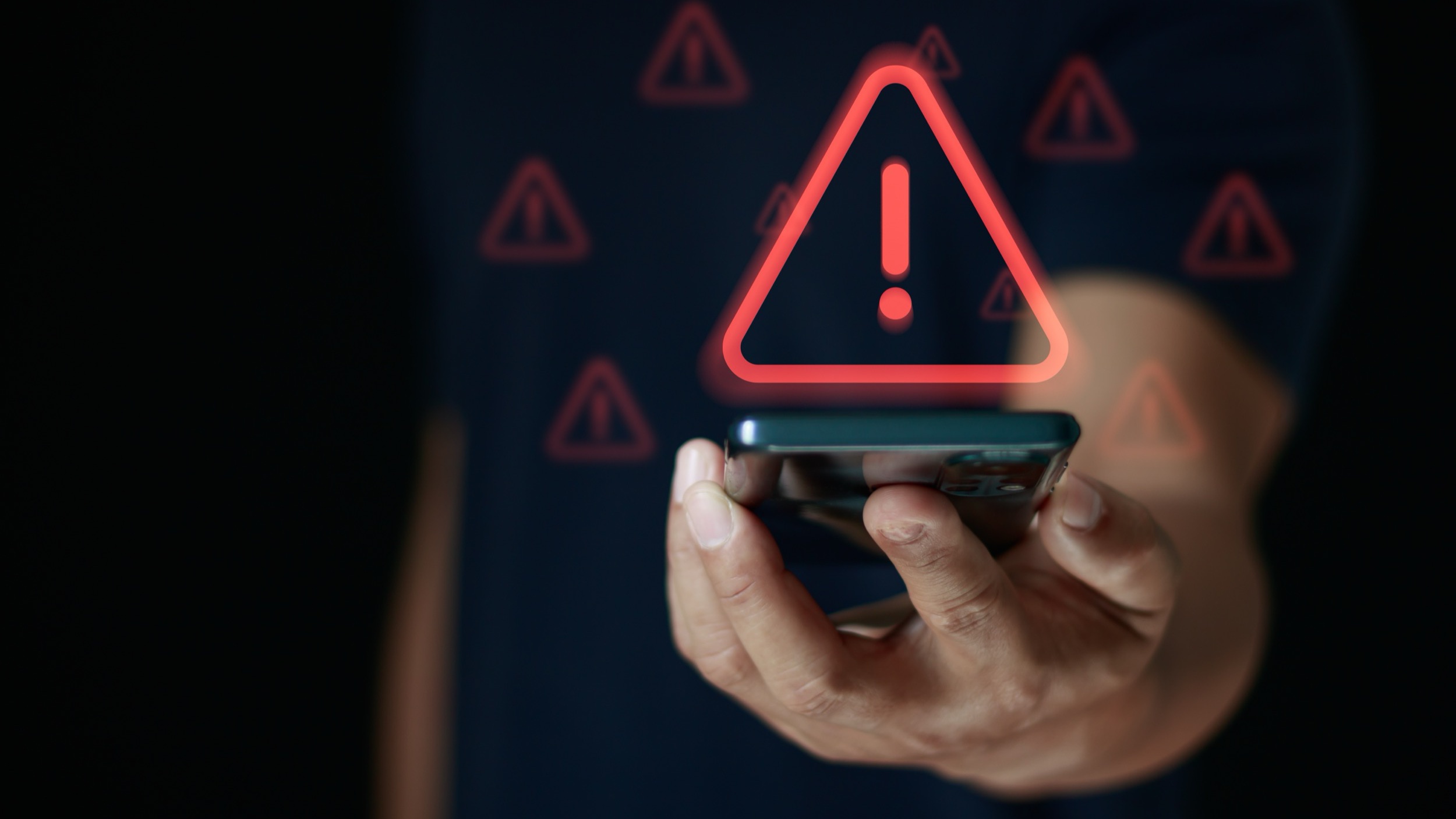 Les chercheurs alertent sur RatHat, un malware bancaire Android dopé à l'IA qui peut survivre à sa désinstallation