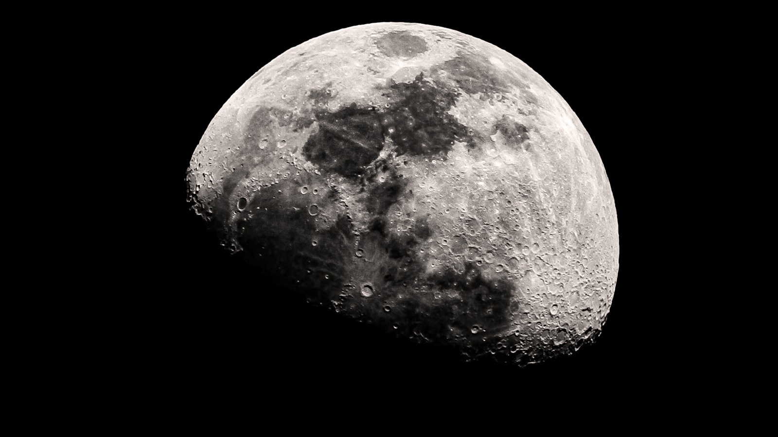 Ce cratère de 222 mètres s'est formé sur la Lune sans que personne ne le voie