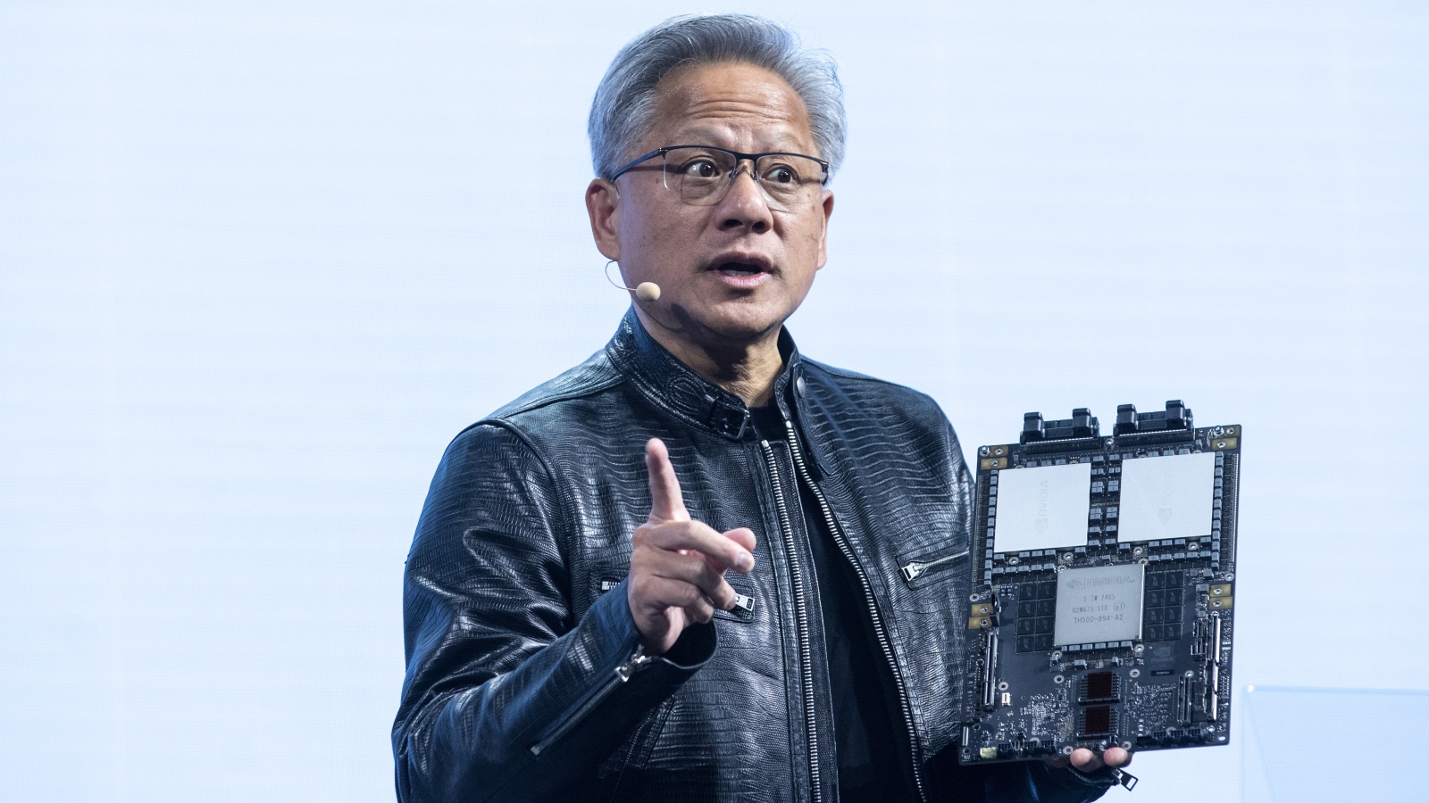 À contre-courant, Jensen Huang balaie toutes les craintes sur l'IA... L'appât du gain 
