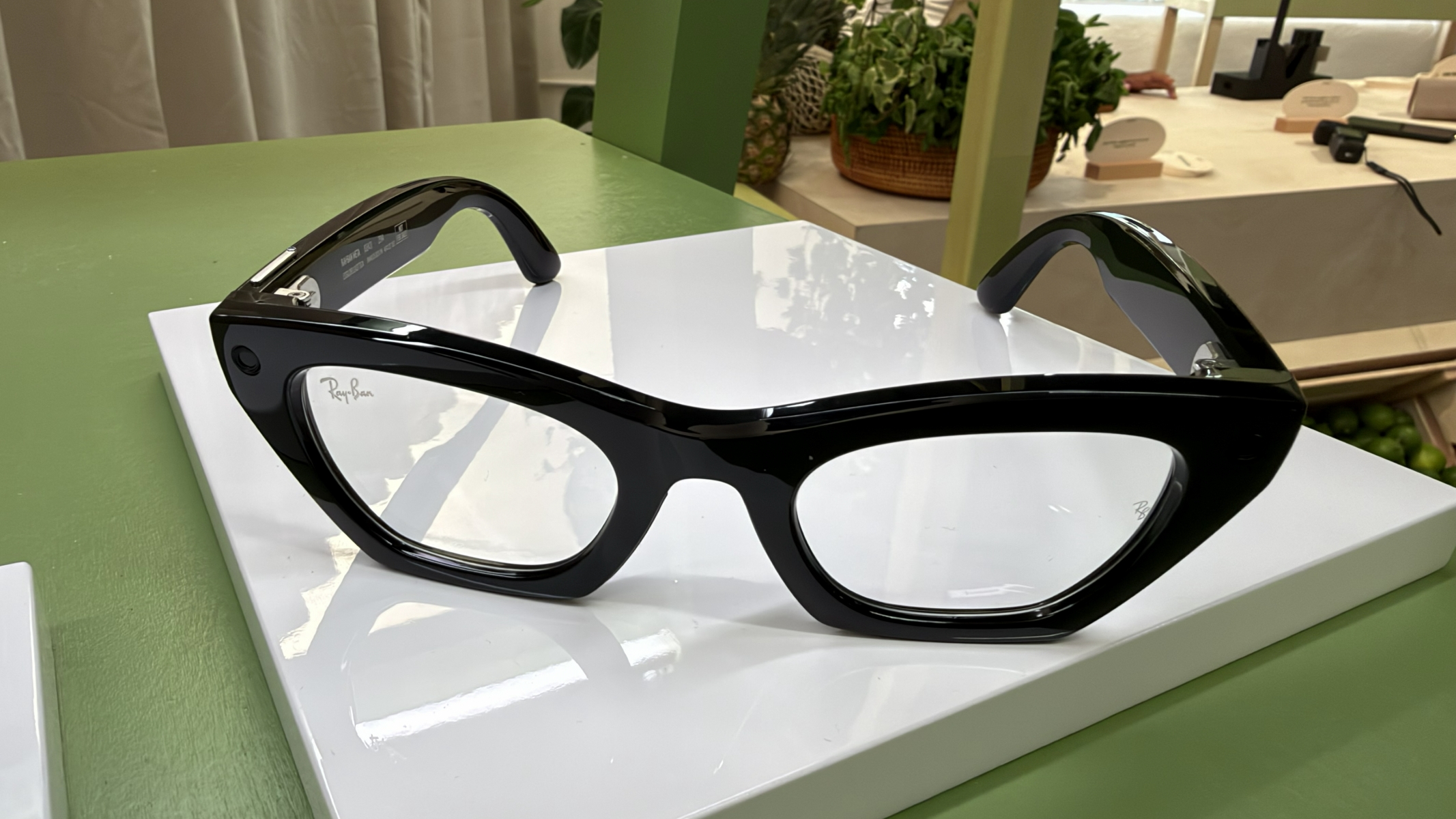 Nouvelles Ray-Ban Meta et Meta Glasses : sans caméra ou dopées à l'IA, elles deviennent plus utiles