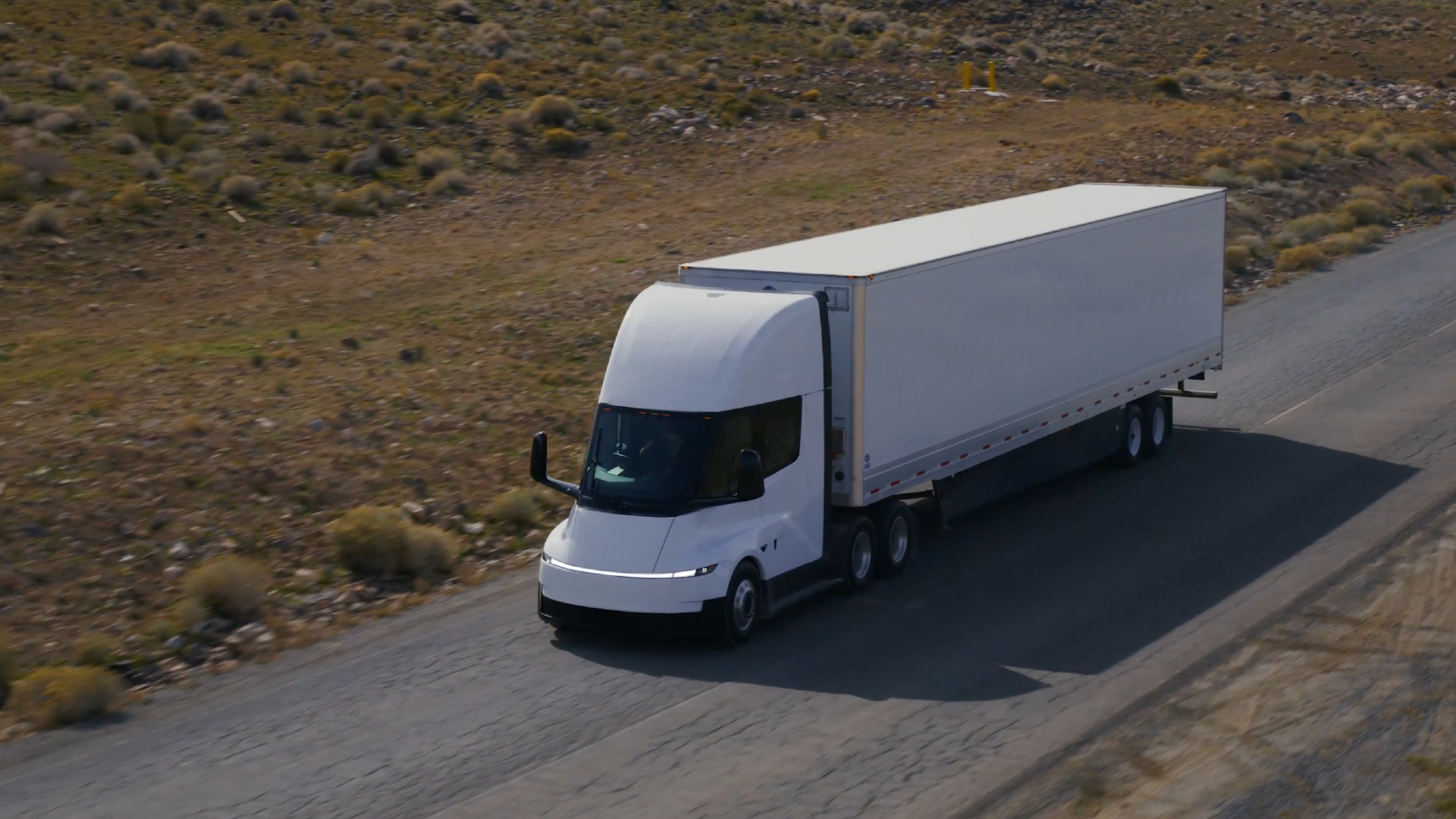Tesla Semi : 9 ans plus tard, le camion électrique d’Elon Musk arrive enfin chez ses clients
