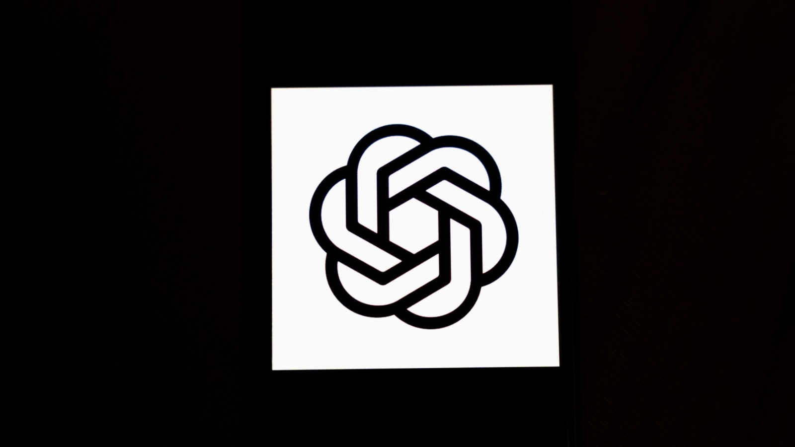 OpenAI : des images privées d’utilisateurs envoyées par erreur sur des sites tiers par ses agents IA