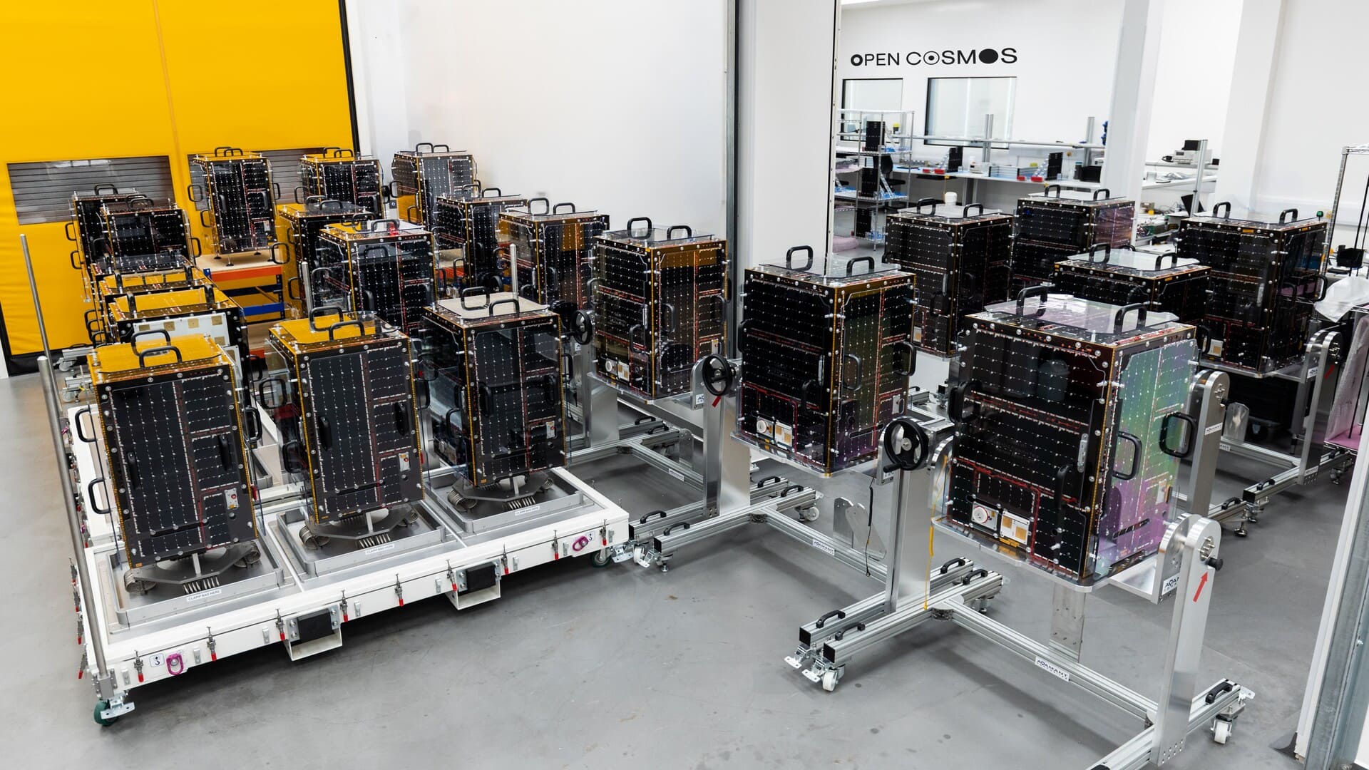 192 satellites reliés entre eux, le gros pari européen d'Open Cosmos pour ne plus dépendre des câbles sous-marins