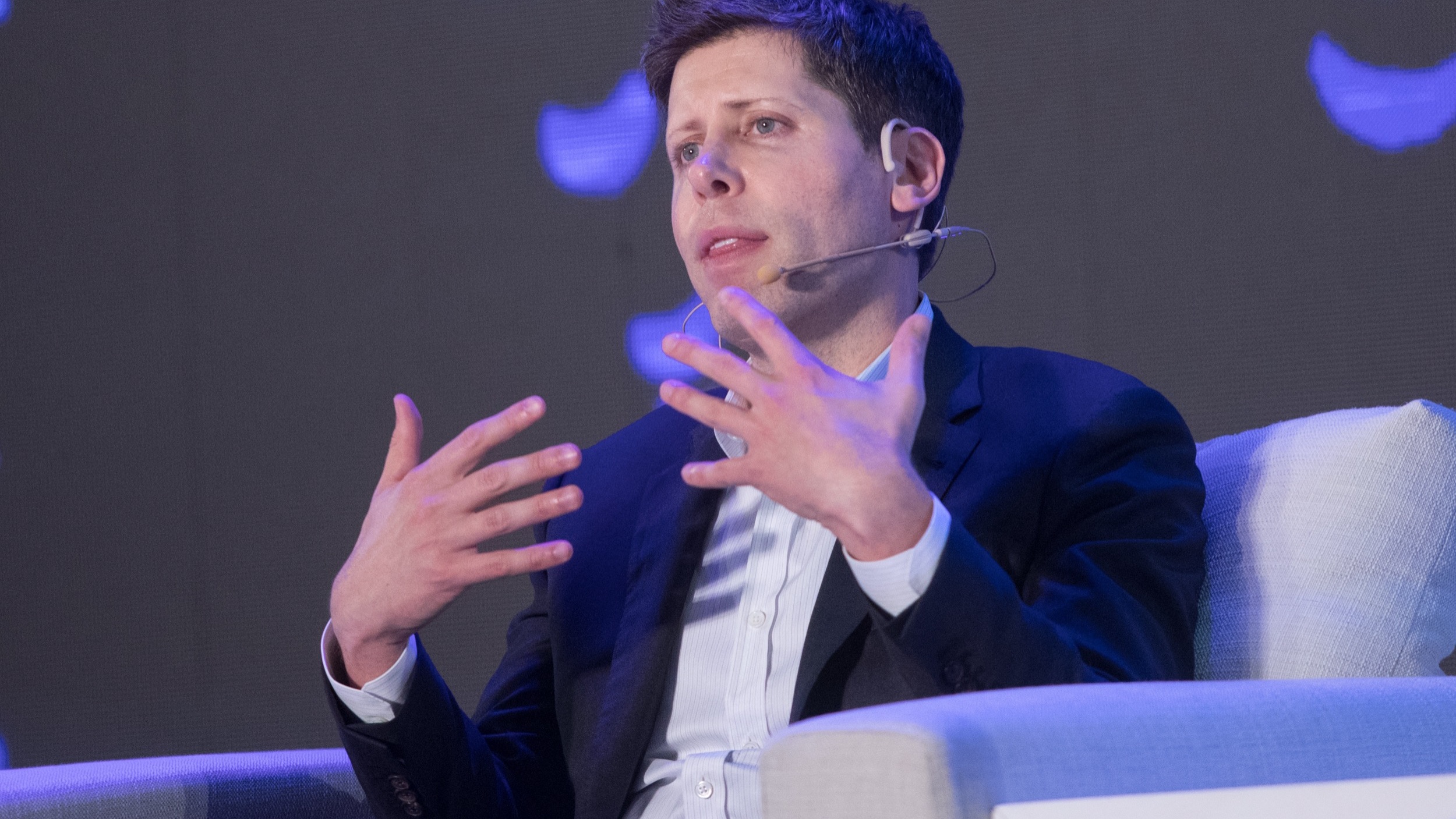 Sam Altman : avec l'IA, « de mauvaises choses vont arriver », et il faut l'accepter