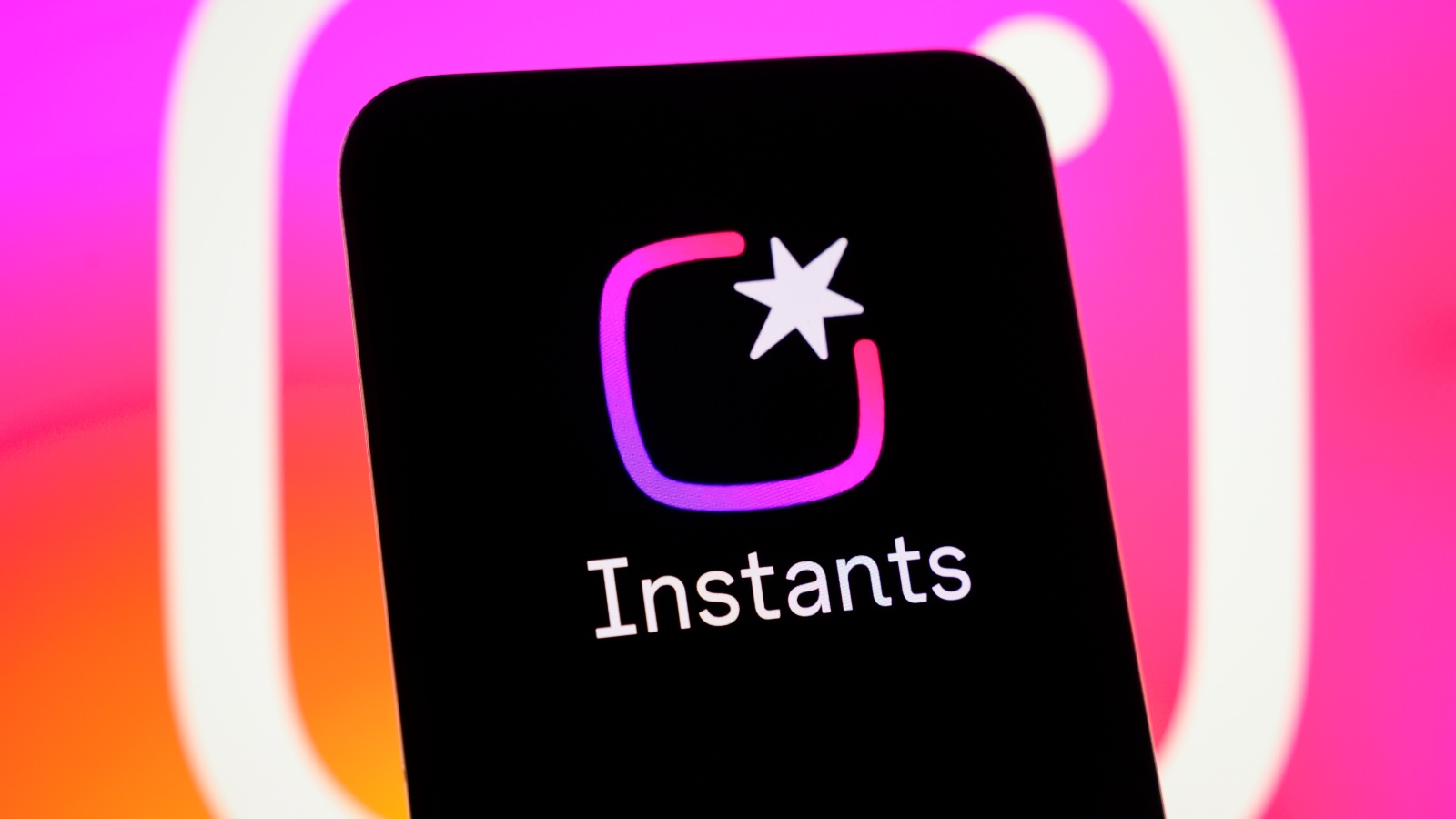 Instagram : le Royaume-Uni enquête sur les risques de la fonction Instants de Meta