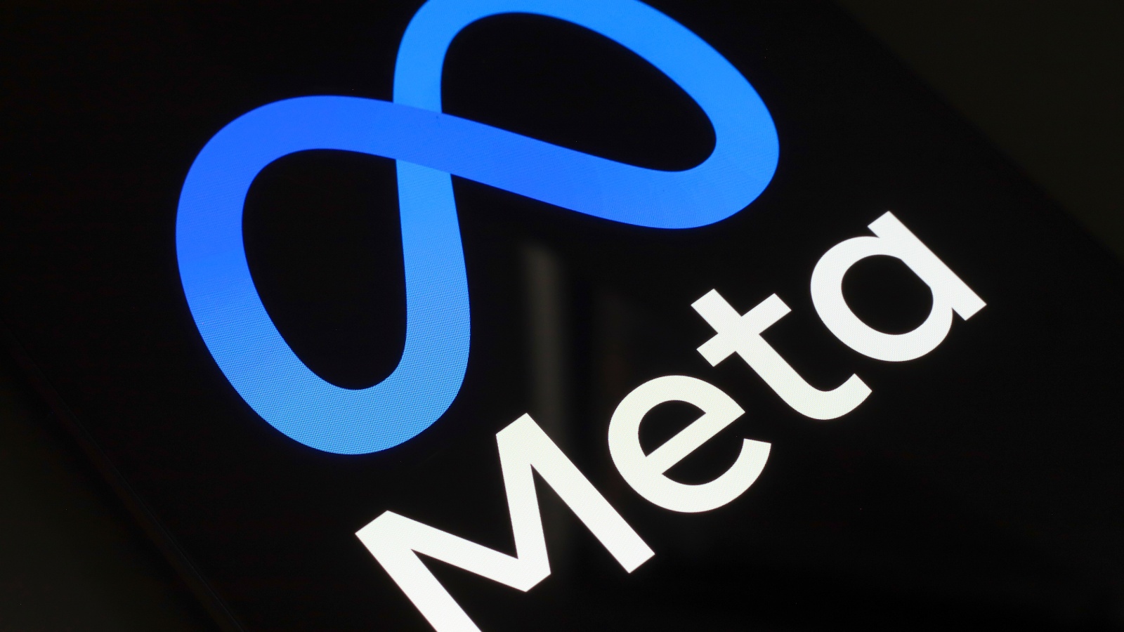 101 médias français réclament 1,4 milliard d’euros à Meta