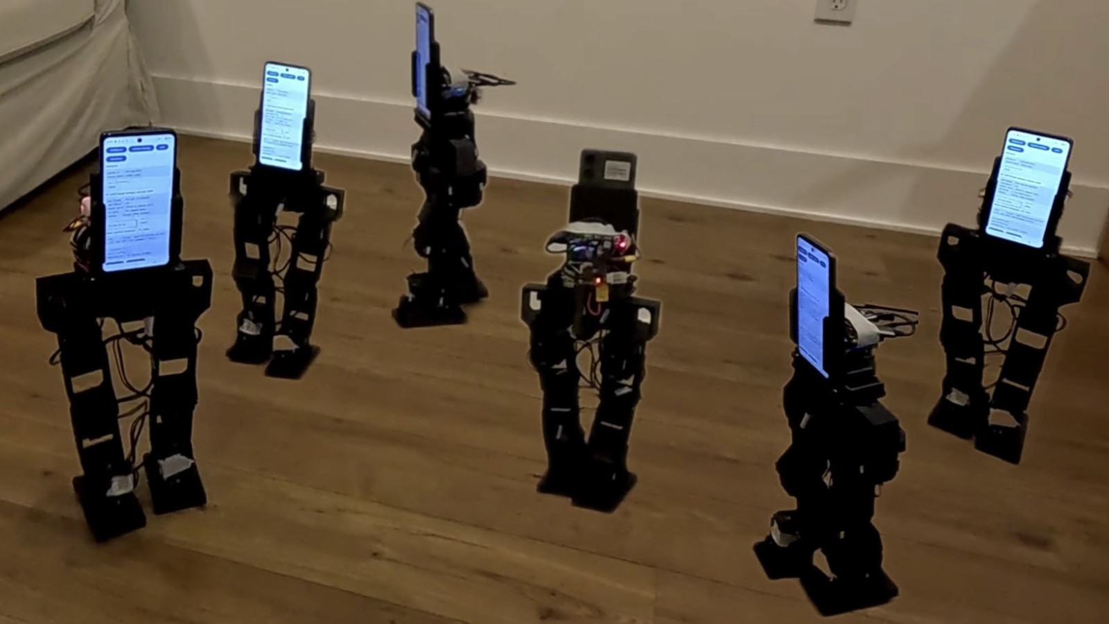 Ne jetez plus vos vieux smartphones ! Des chercheurs les transforment en robots humanoïdes