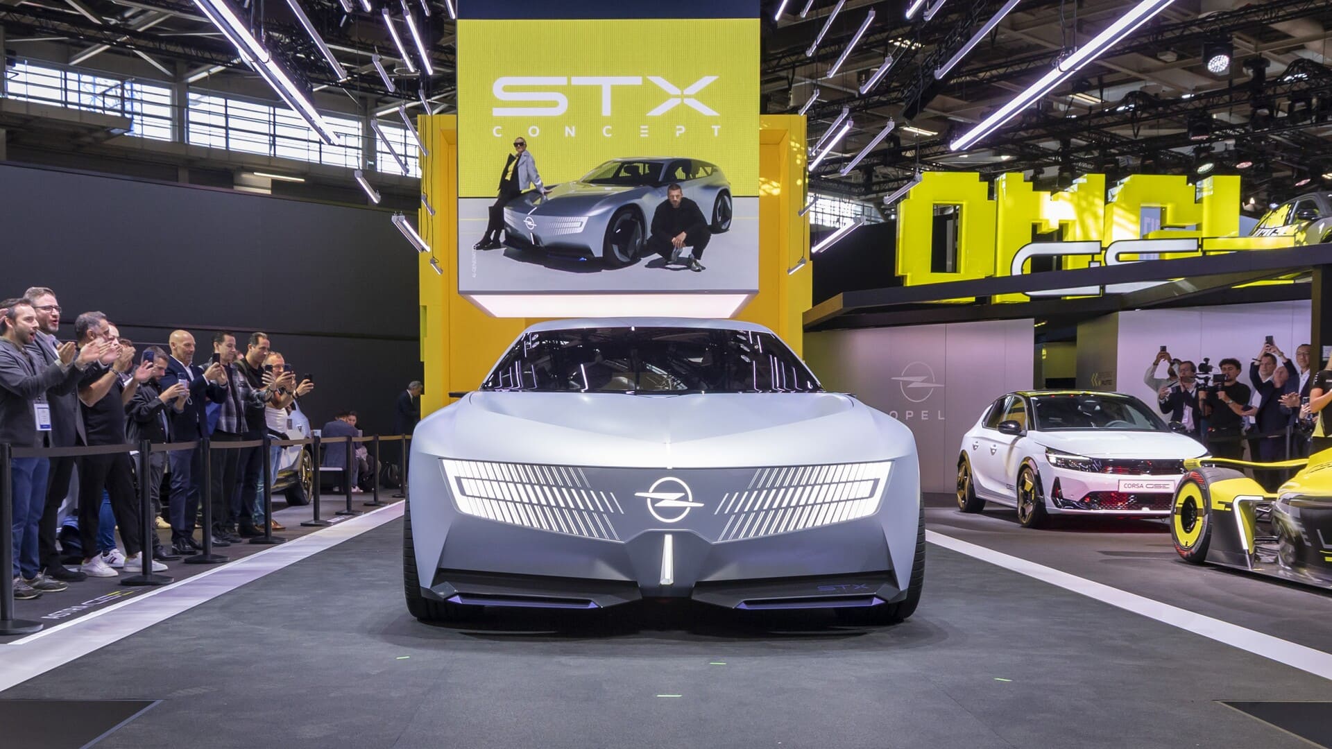 Opel ressuscite le break avec le STX Concept, et il a un sacré regard