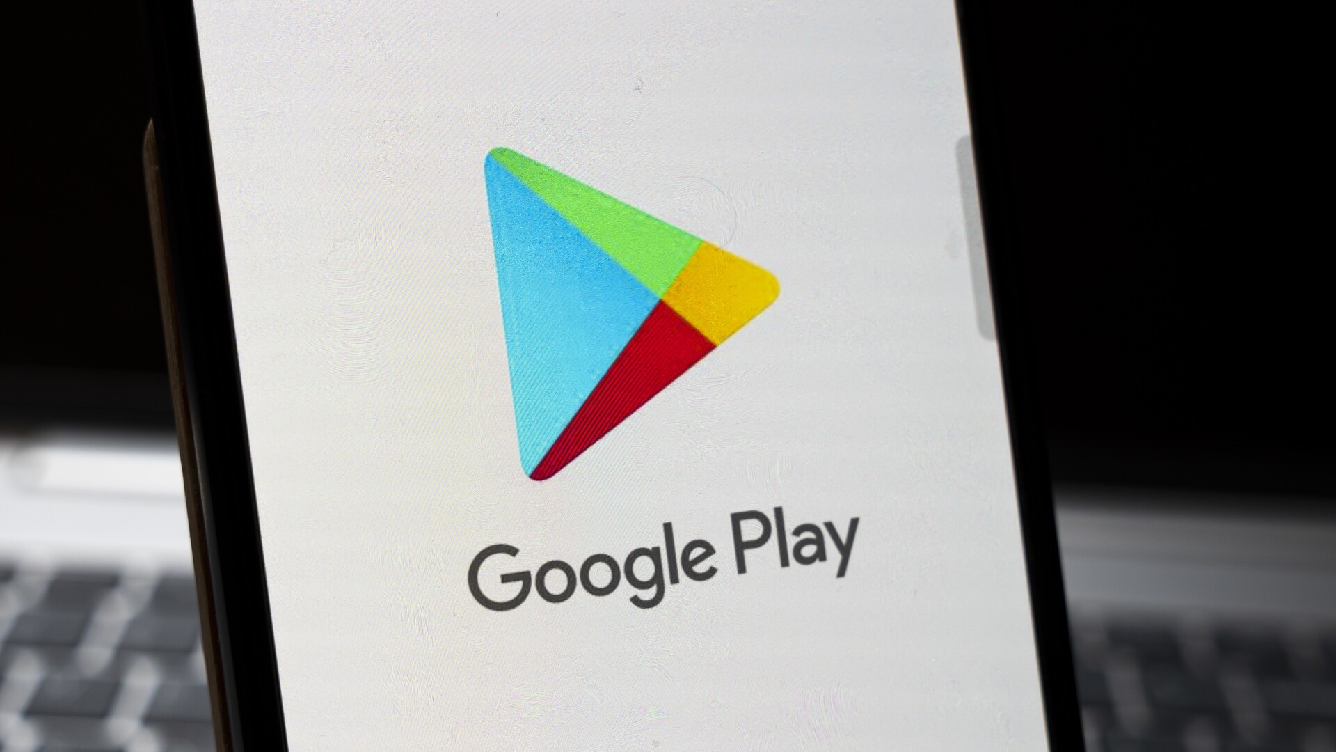 Faux Netflix, faux Roblox, faux Siri, des centaines d'applis pièges repérées en France sur le Google Play Store